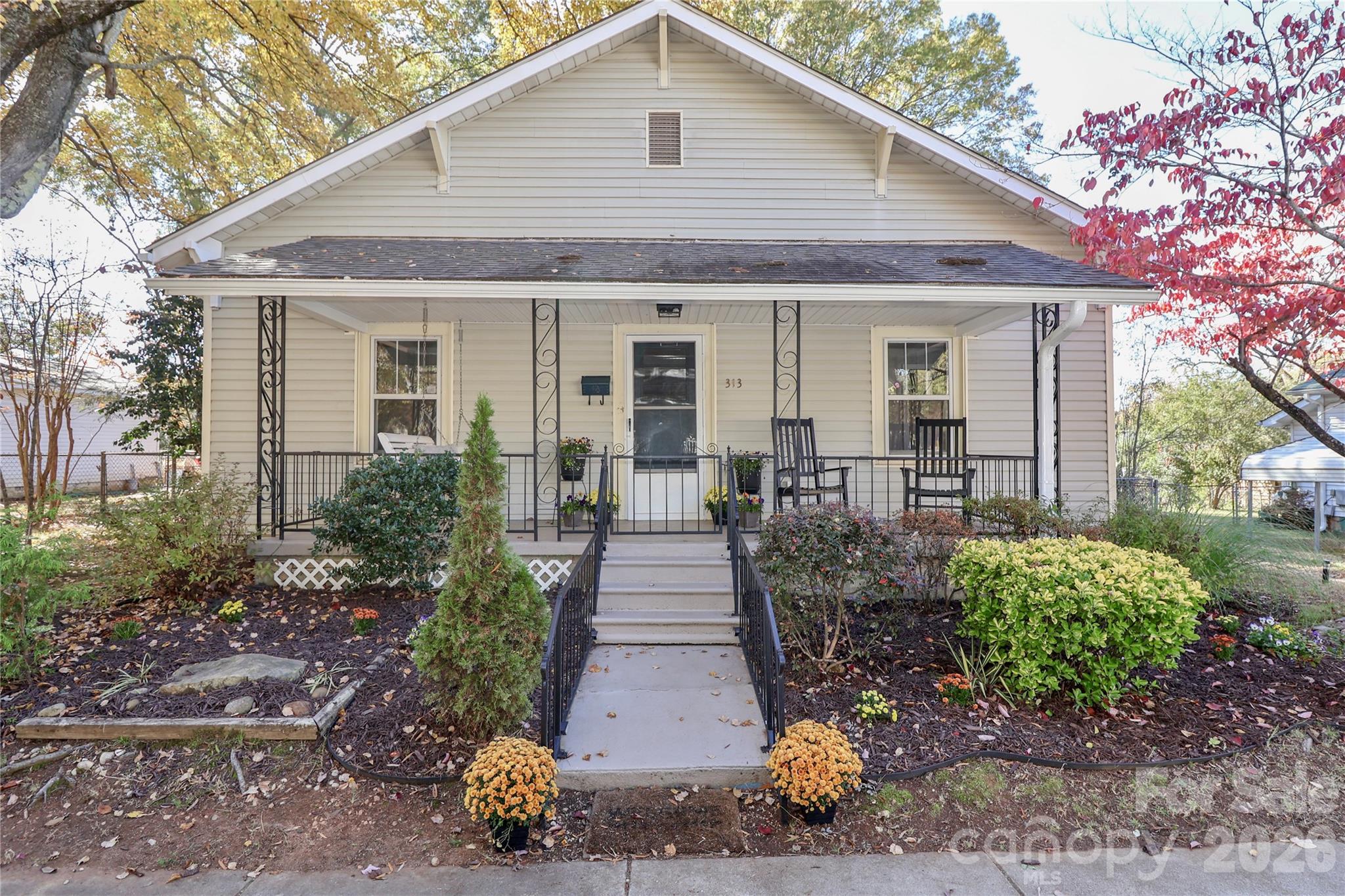 313 Dingler Avenue — Mooresville