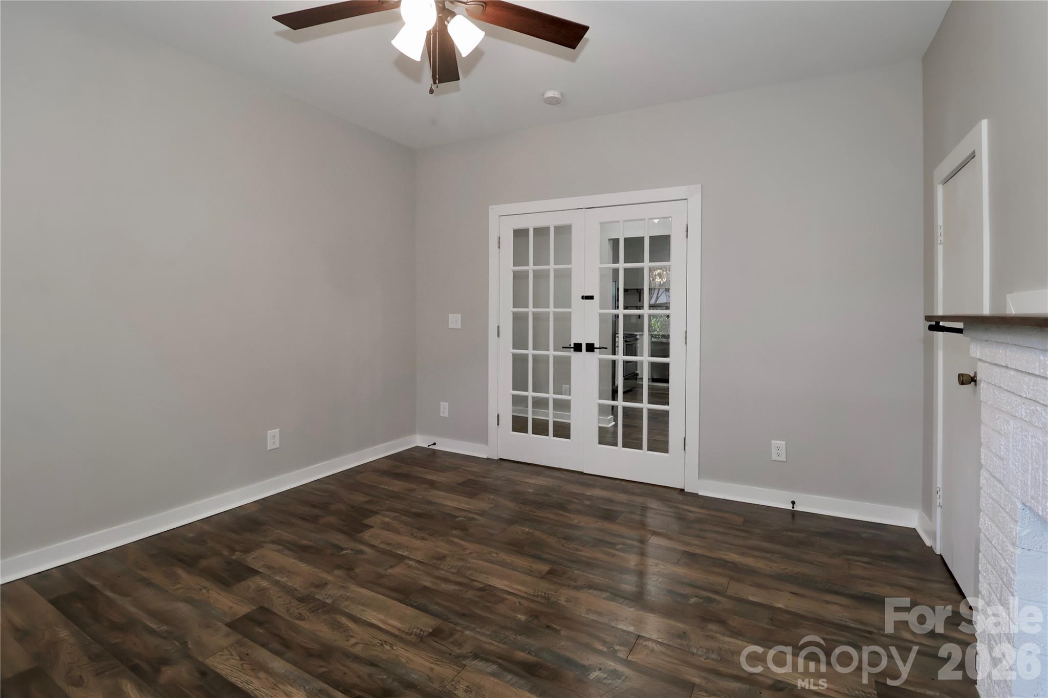 313 Dingler Avenue — Mooresville