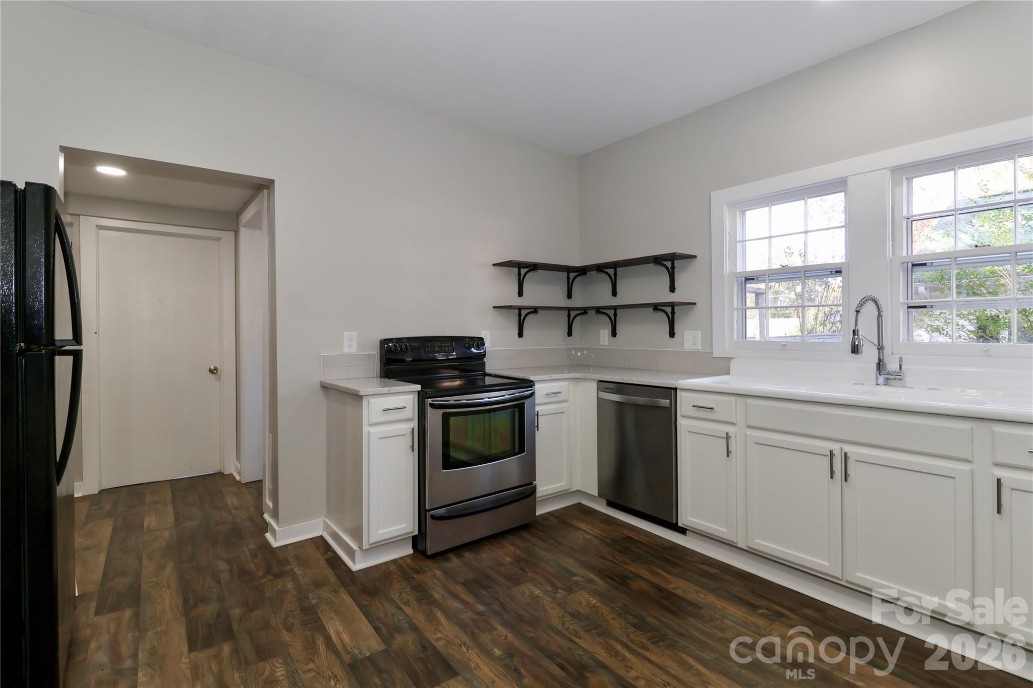 313 Dingler Avenue — Mooresville