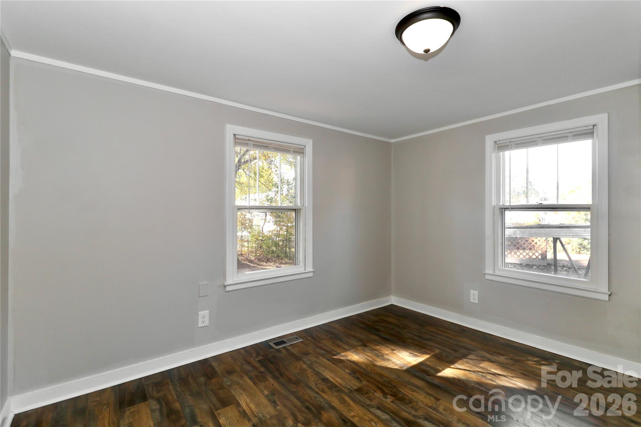 313 Dingler Avenue — Mooresville