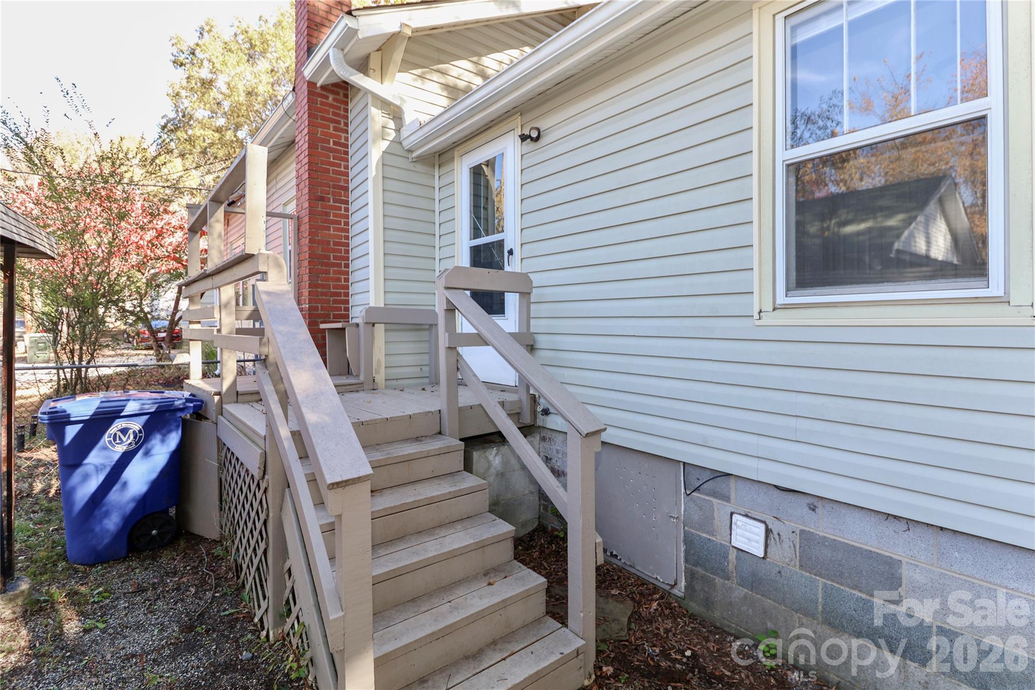 313 Dingler Avenue — Mooresville