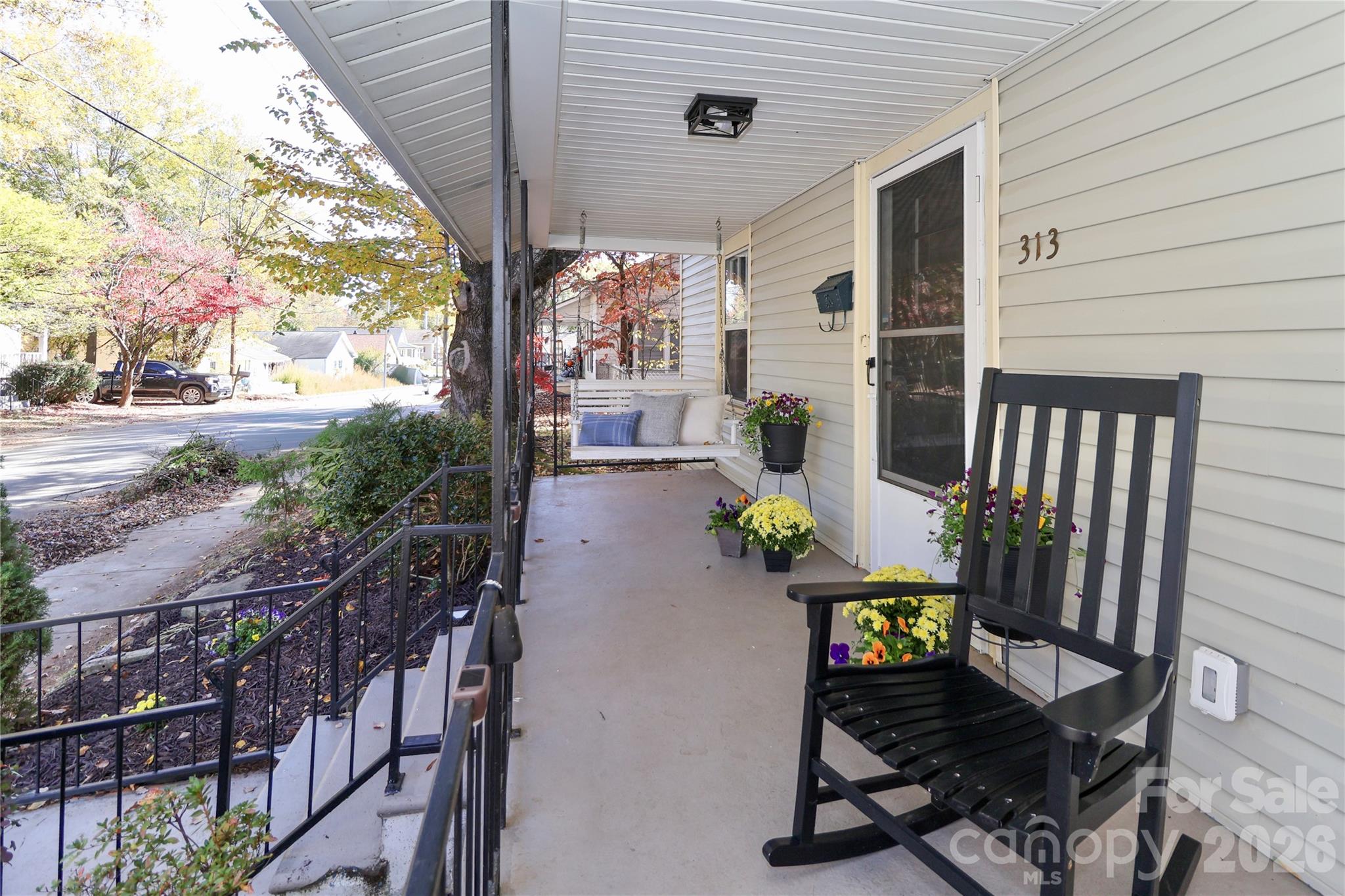 313 Dingler Avenue — Mooresville
