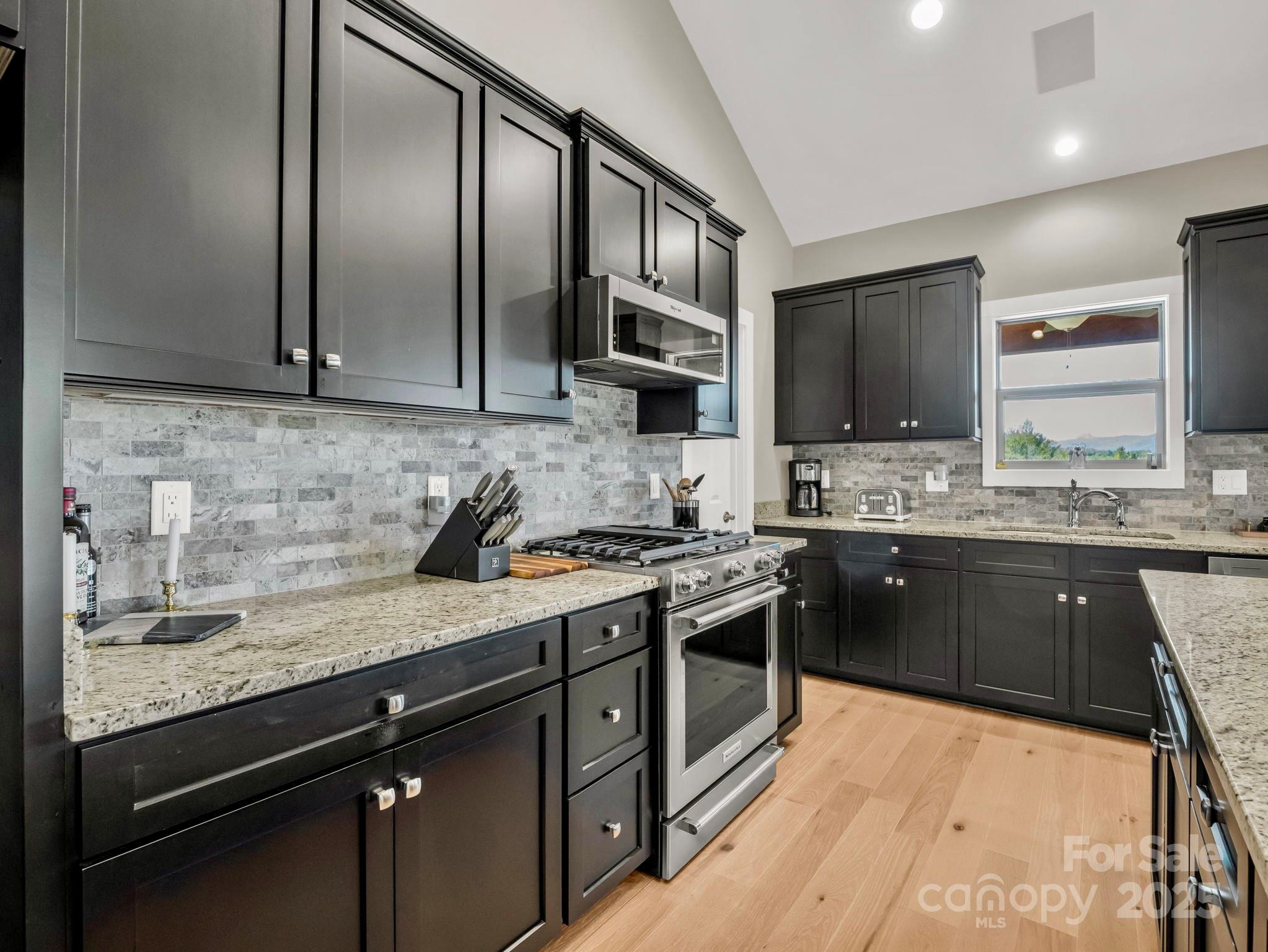 5588 Table View Lane — Lenoir