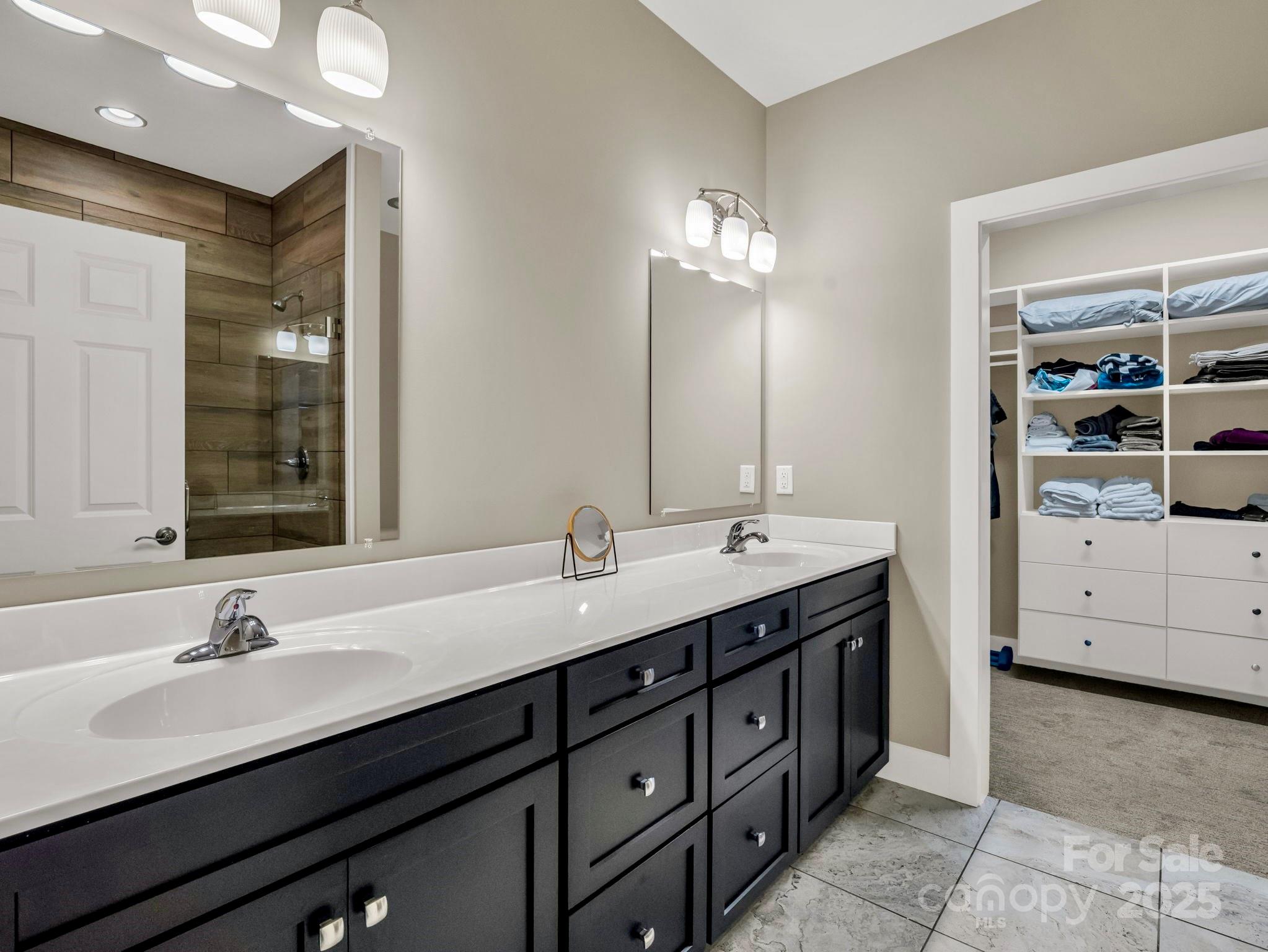 5588 Table View Lane — Lenoir