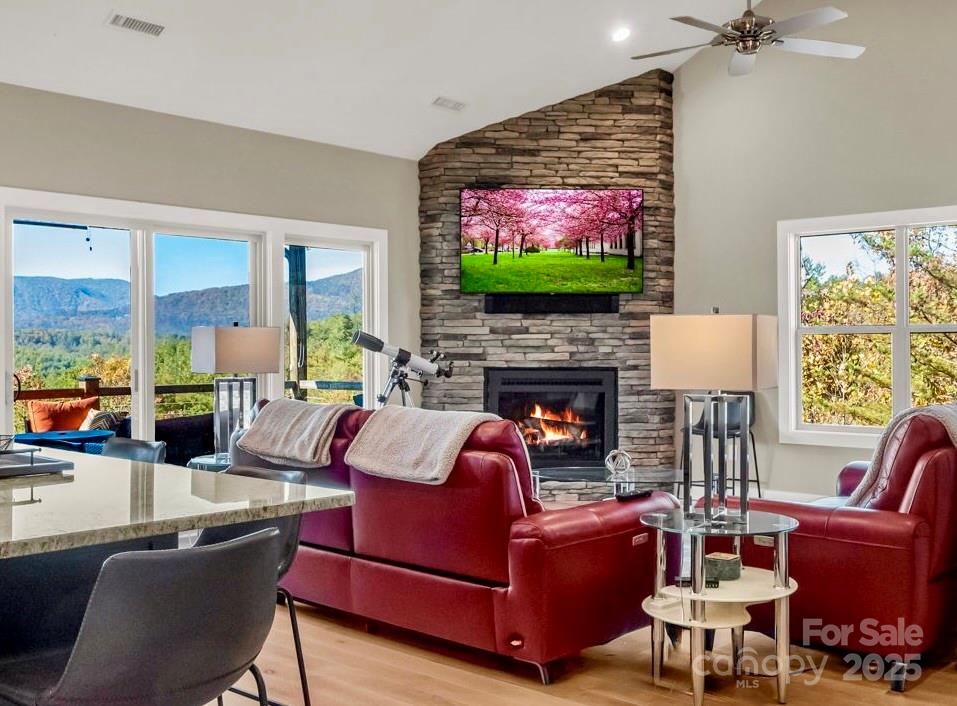 5588 Table View Lane — Lenoir