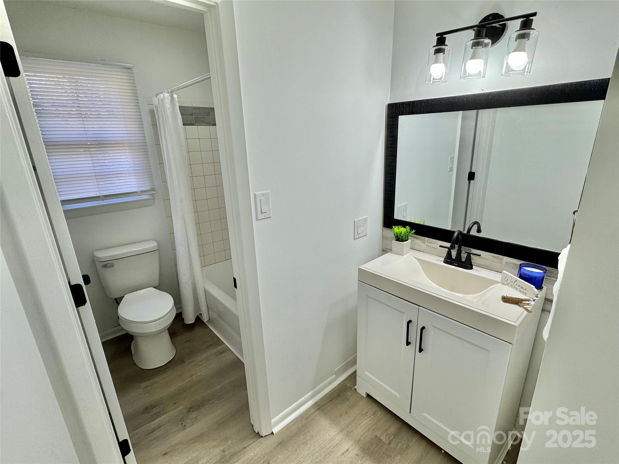 425 Acorn Oaks Drive — Salisbury