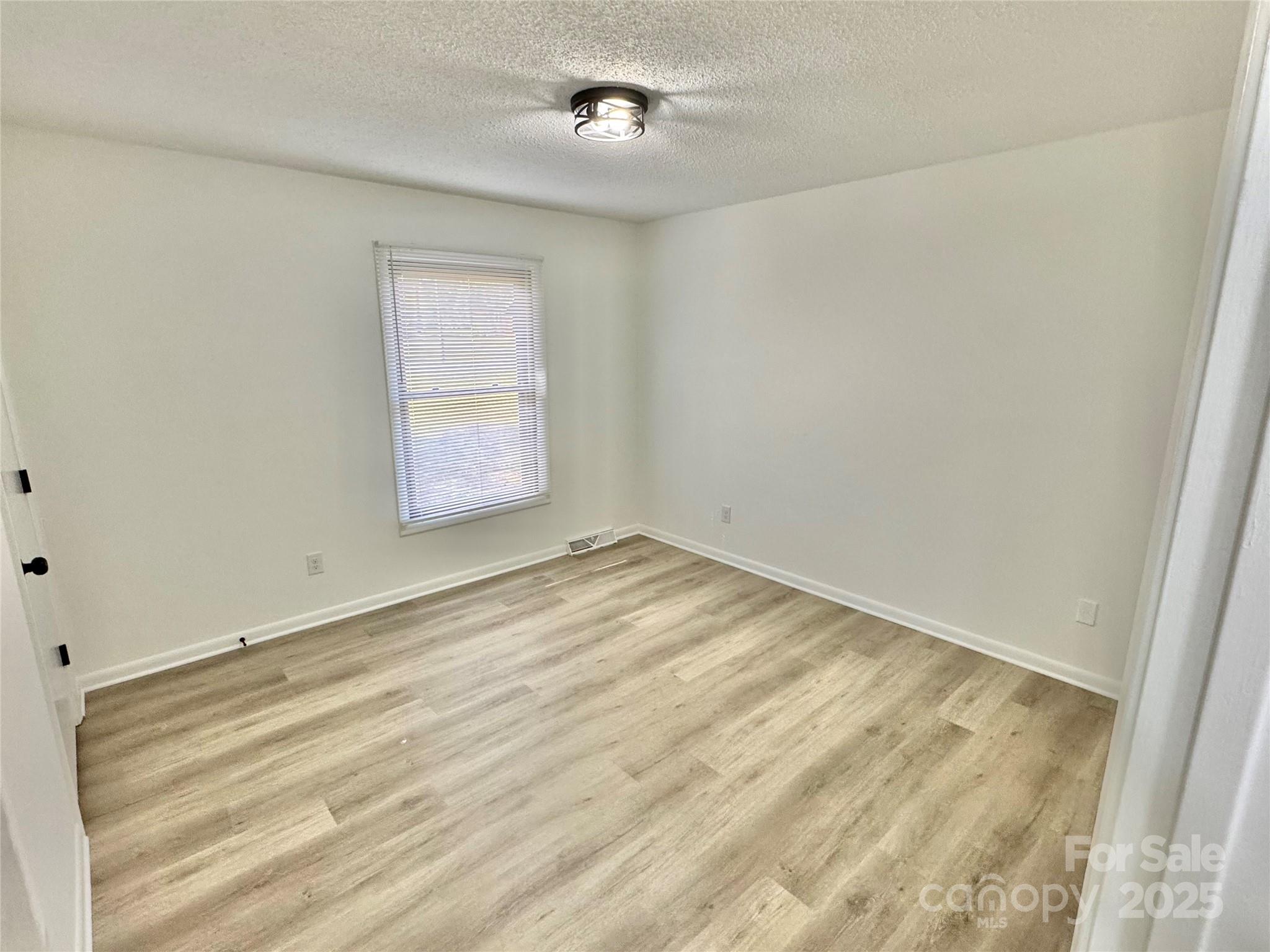 425 Acorn Oaks Drive — Salisbury