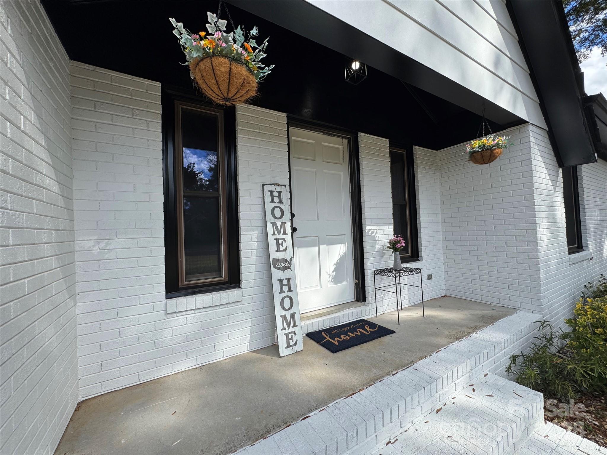 425 Acorn Oaks Drive — Salisbury