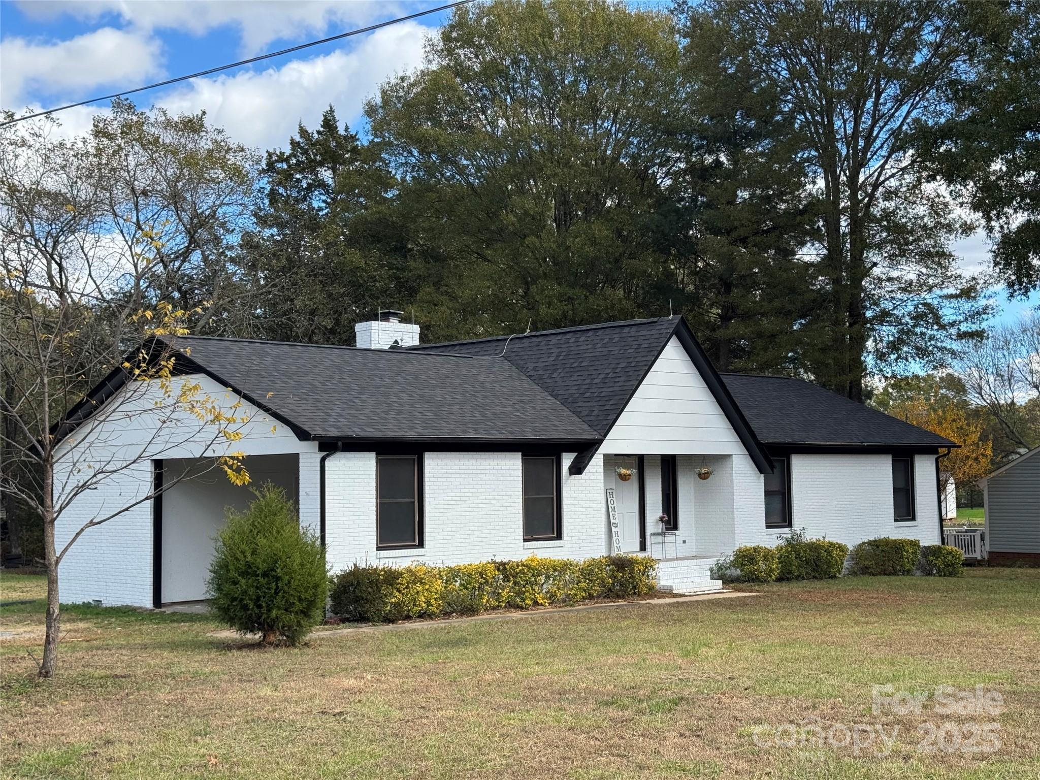 425 Acorn Oaks Drive — Salisbury