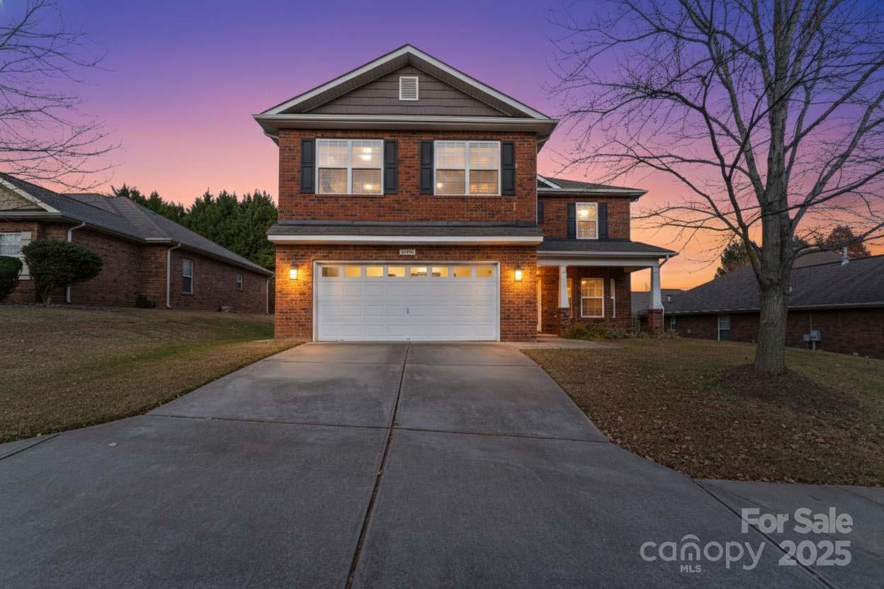 2532 Glyncastle Way — Gastonia