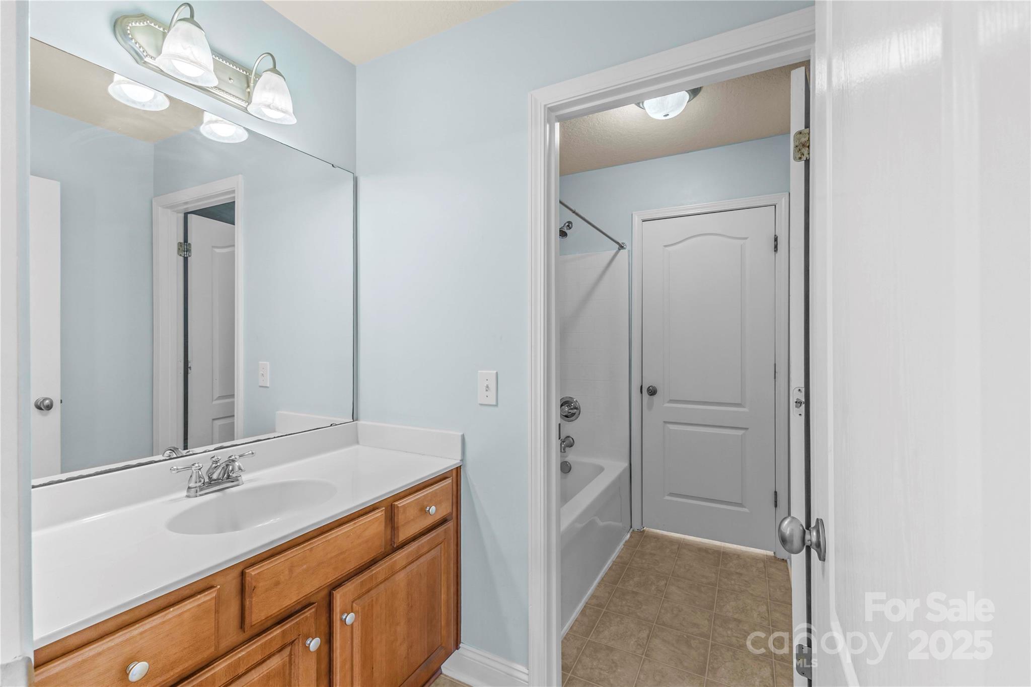 2532 Glyncastle Way — Gastonia