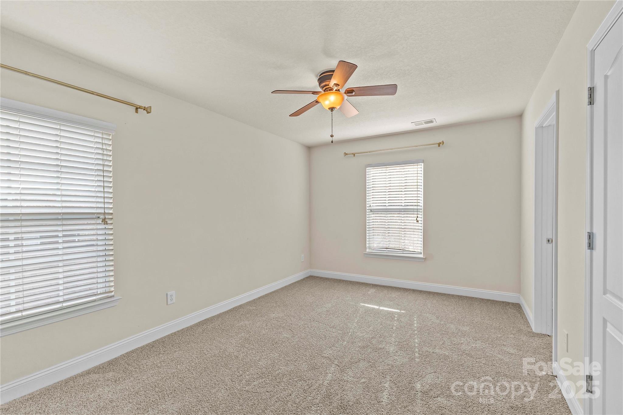 2532 Glyncastle Way — Gastonia