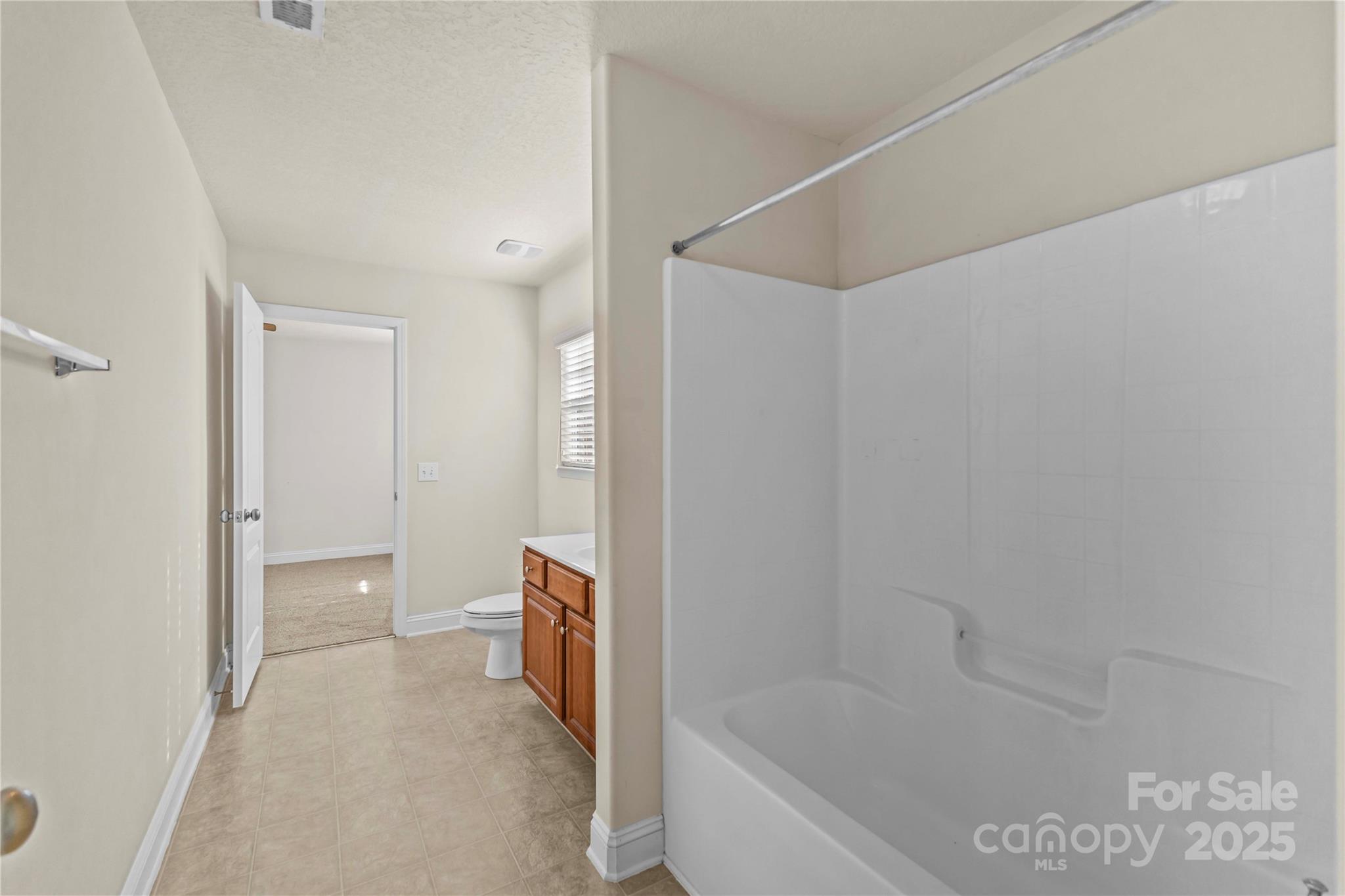 2532 Glyncastle Way — Gastonia