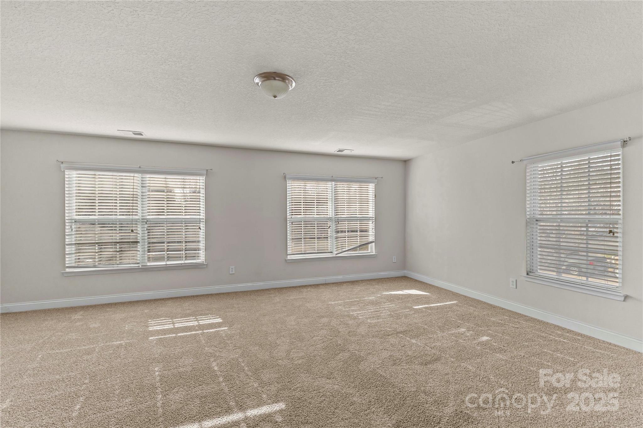 2532 Glyncastle Way — Gastonia