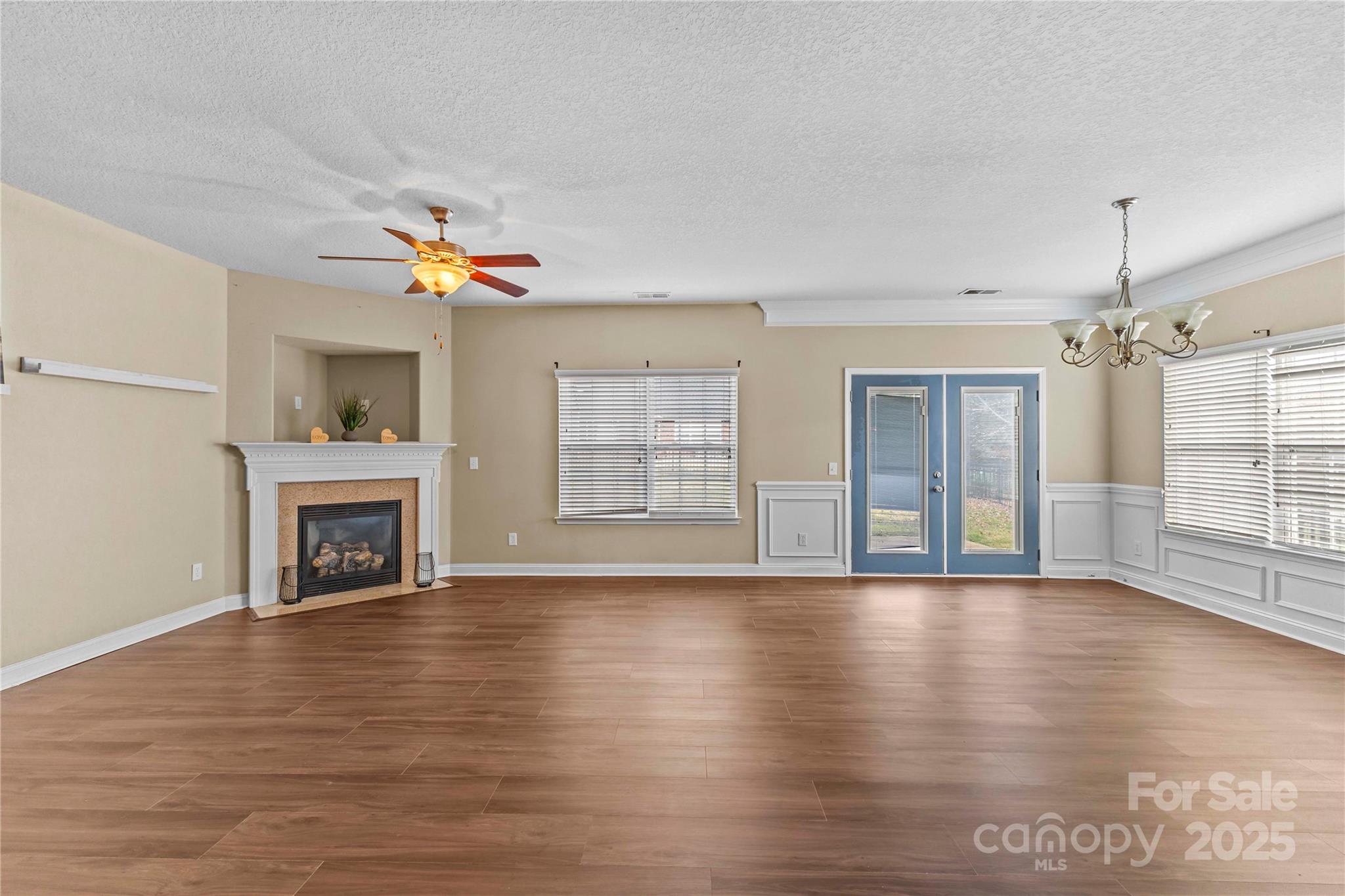2532 Glyncastle Way — Gastonia