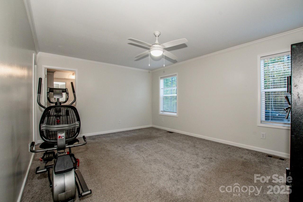4901 Chapel Grove Road — Gastonia
