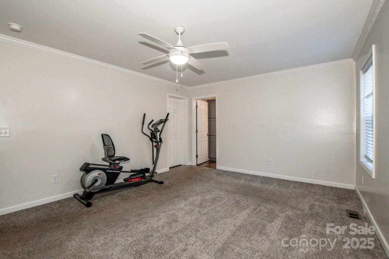 4901 Chapel Grove Road — Gastonia