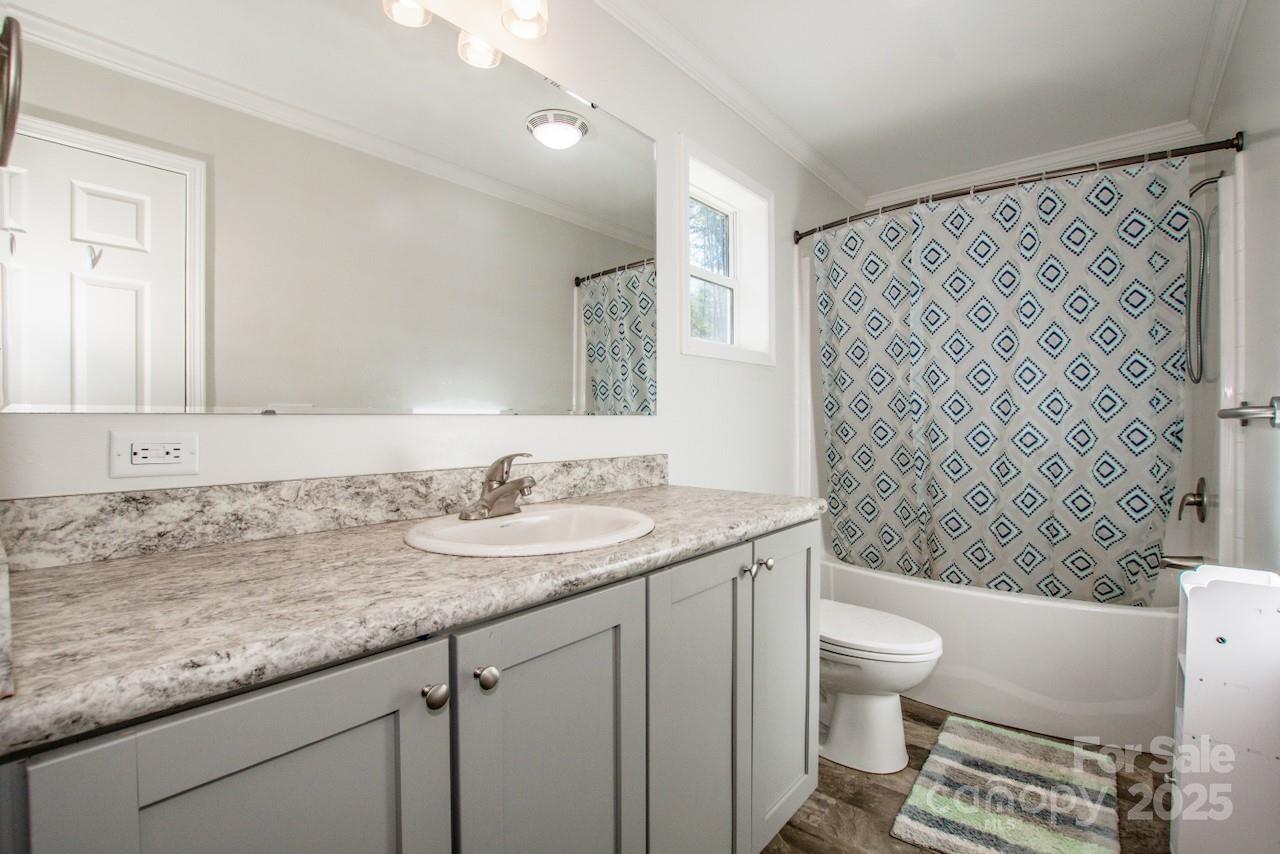 4901 Chapel Grove Road — Gastonia