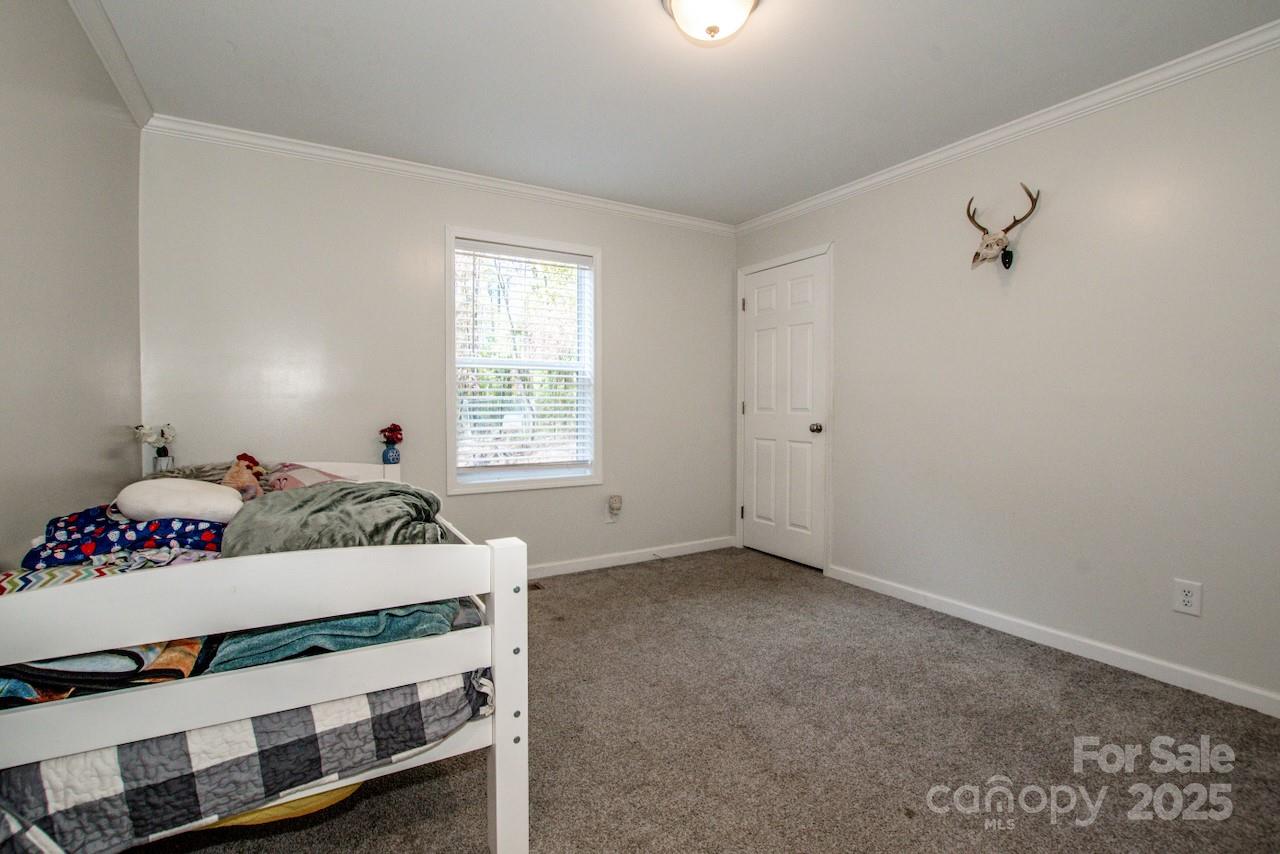 4901 Chapel Grove Road — Gastonia