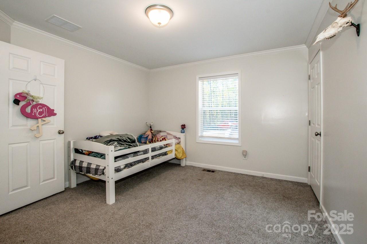 4901 Chapel Grove Road — Gastonia