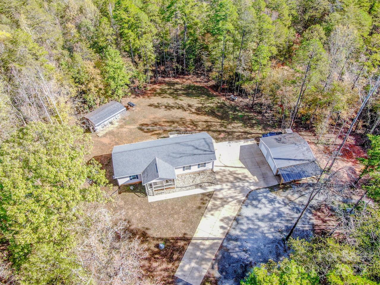 4901 Chapel Grove Road — Gastonia