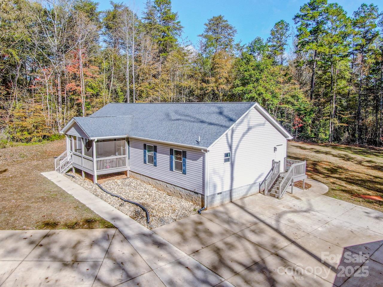 4901 Chapel Grove Road — Gastonia