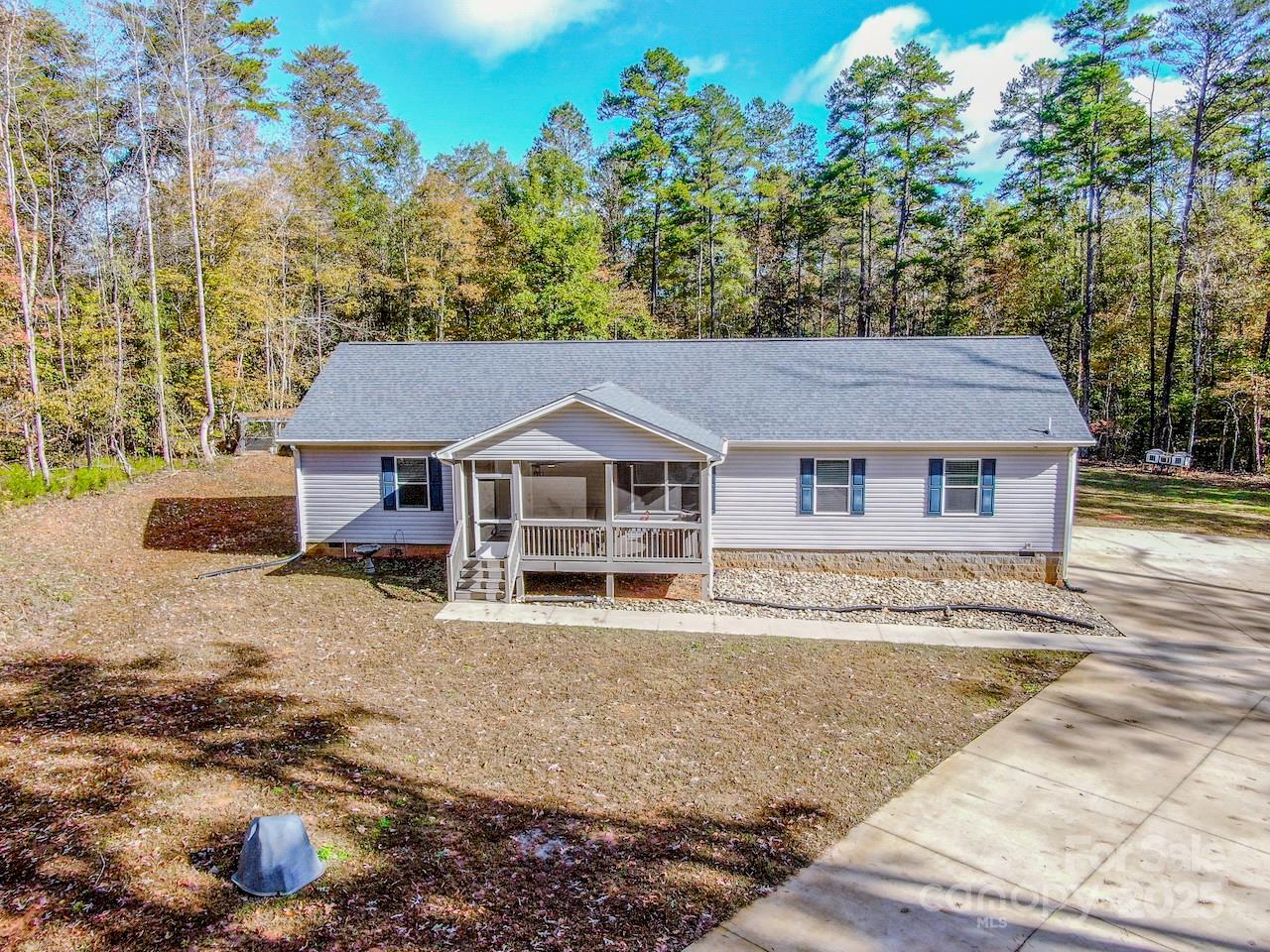 4901 Chapel Grove Road — Gastonia