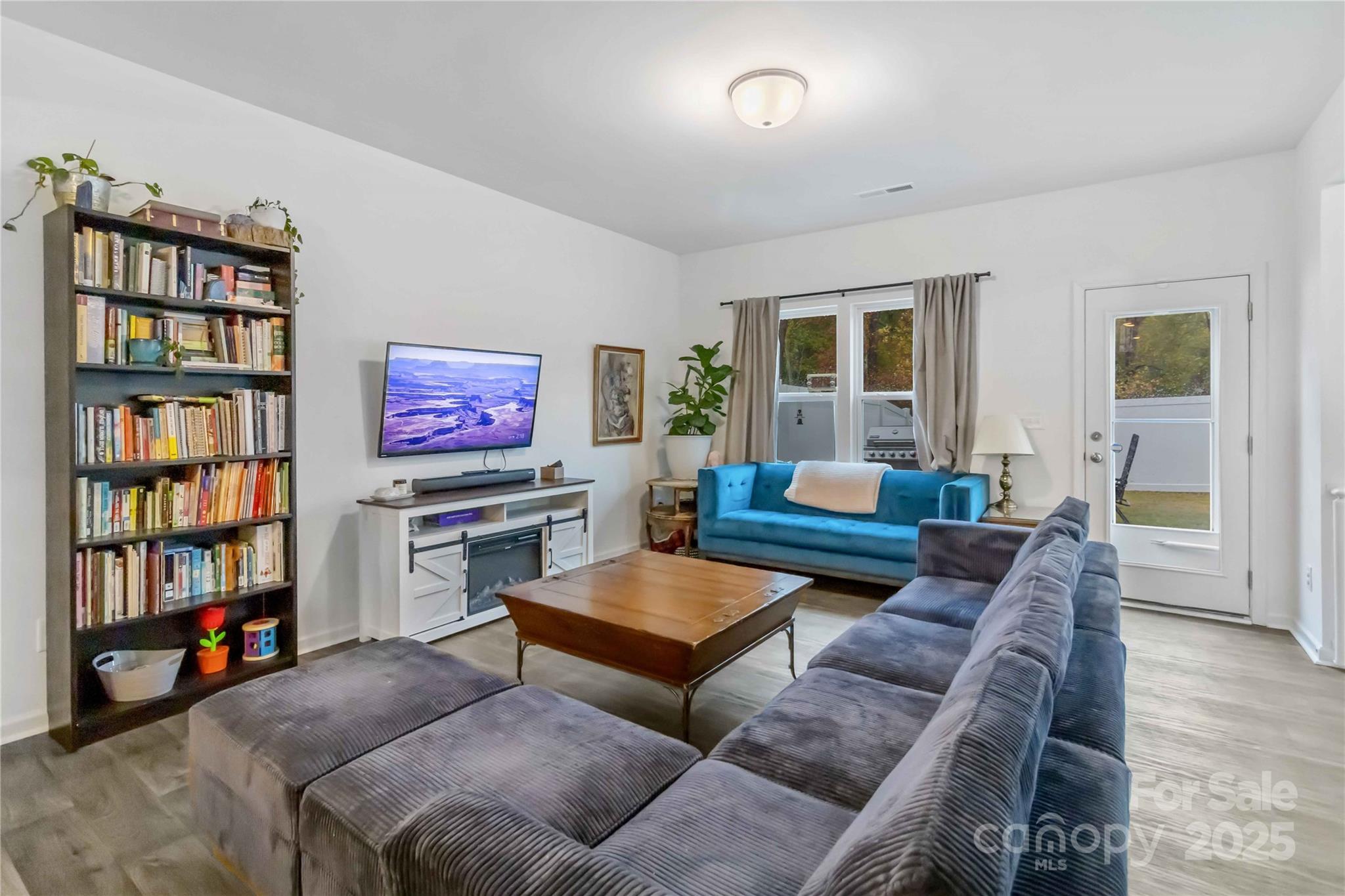 684 Candela Court — York