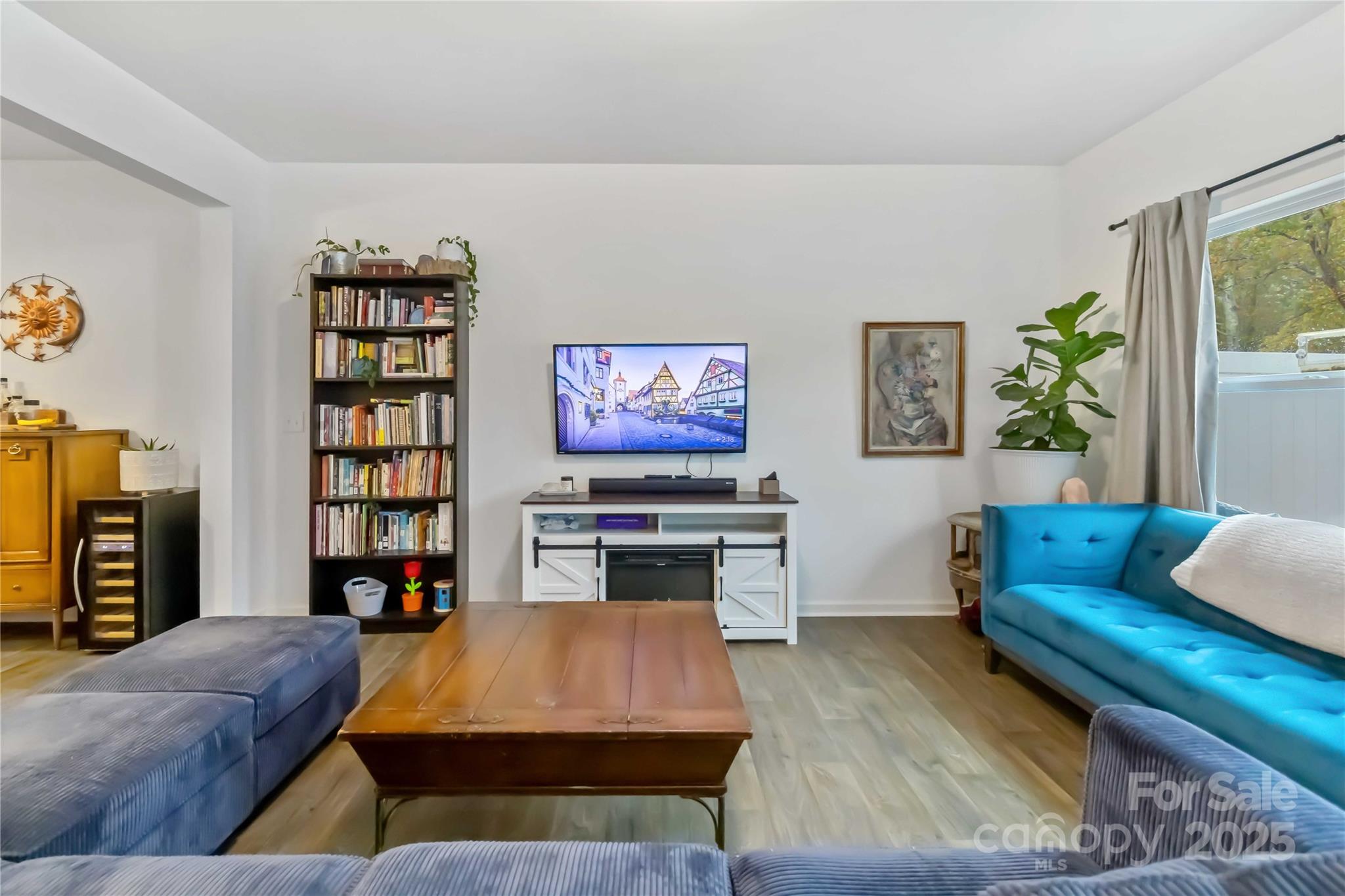 684 Candela Court — York