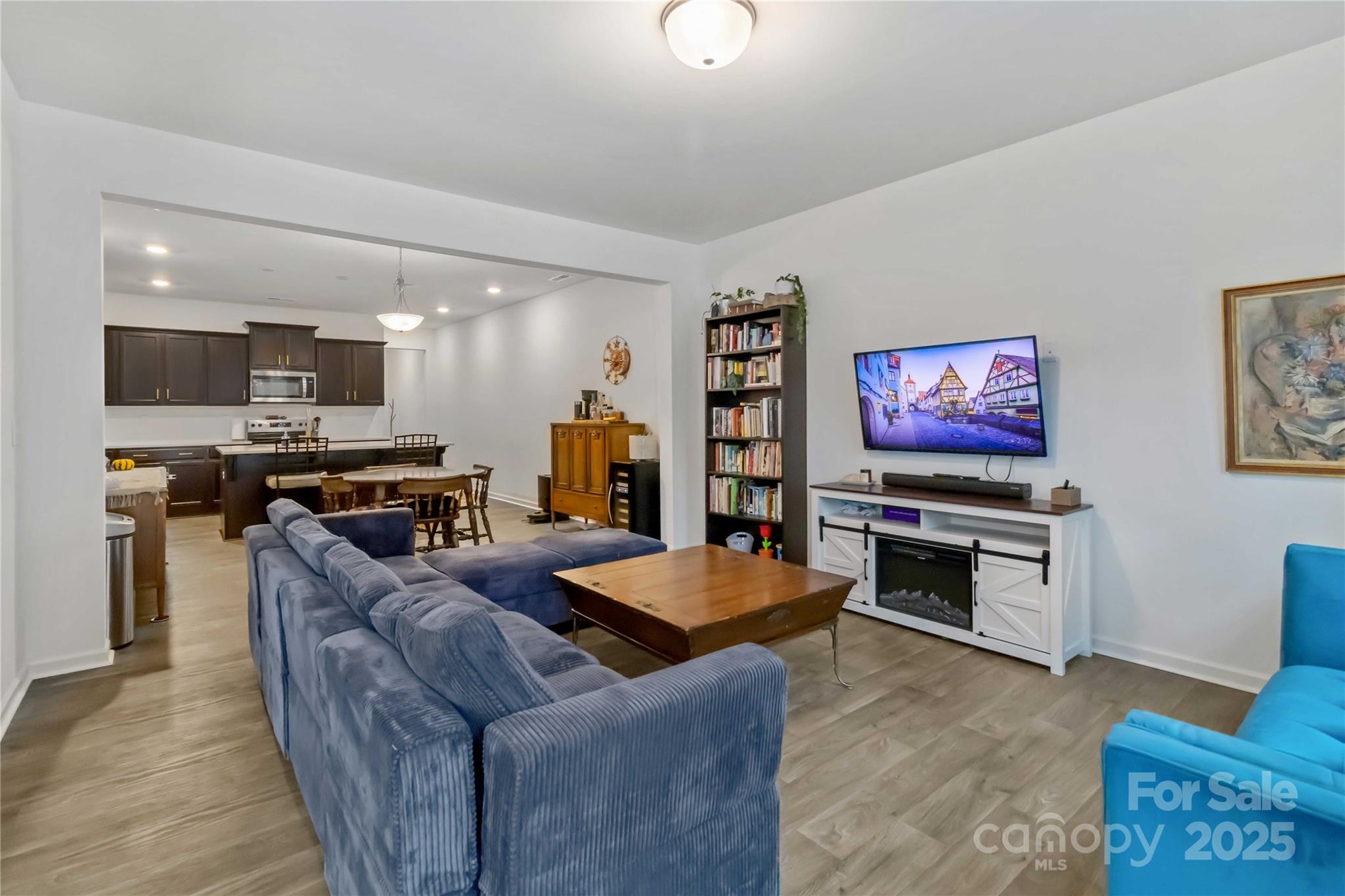 684 Candela Court — York