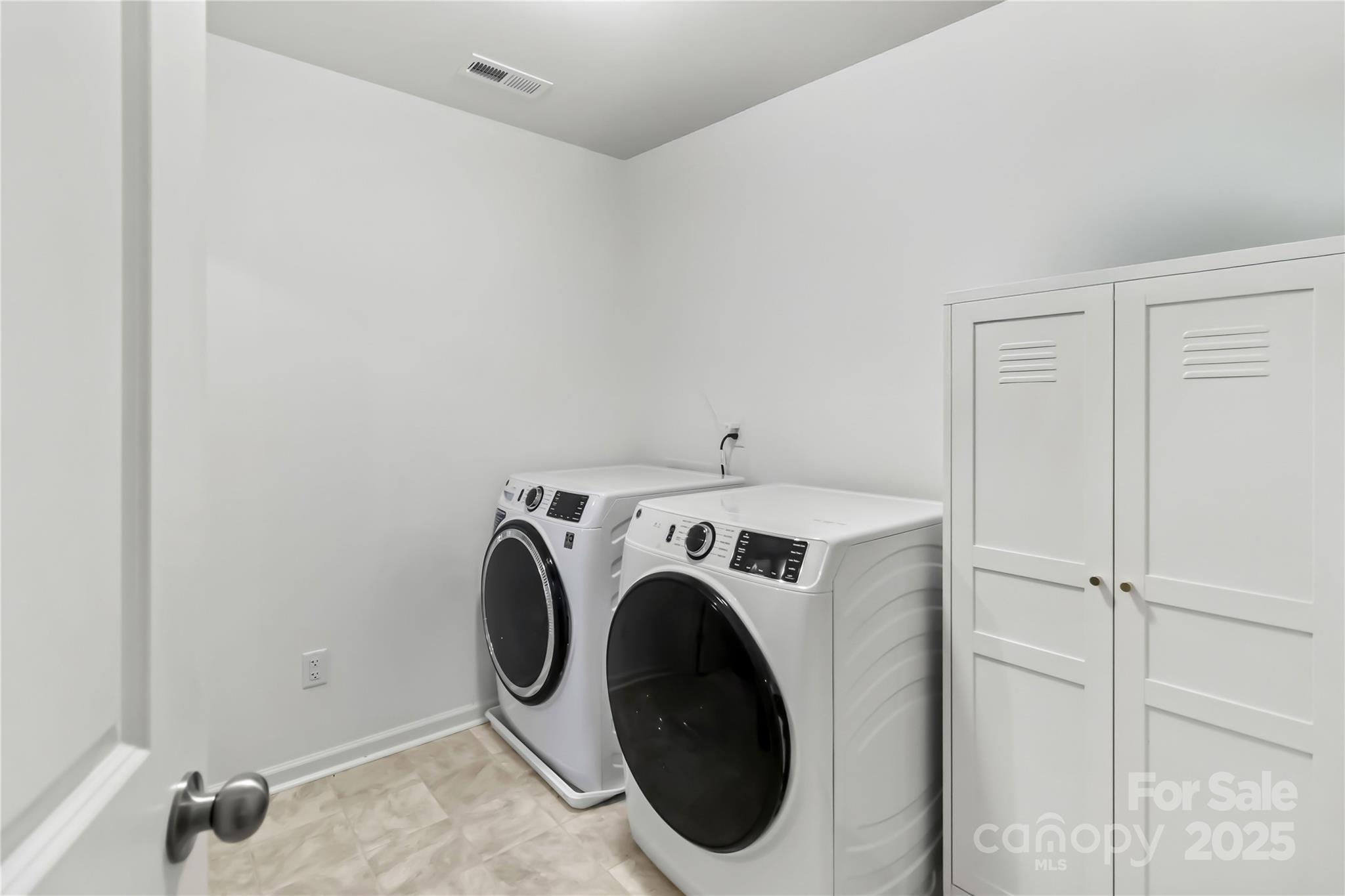 684 Candela Court — York