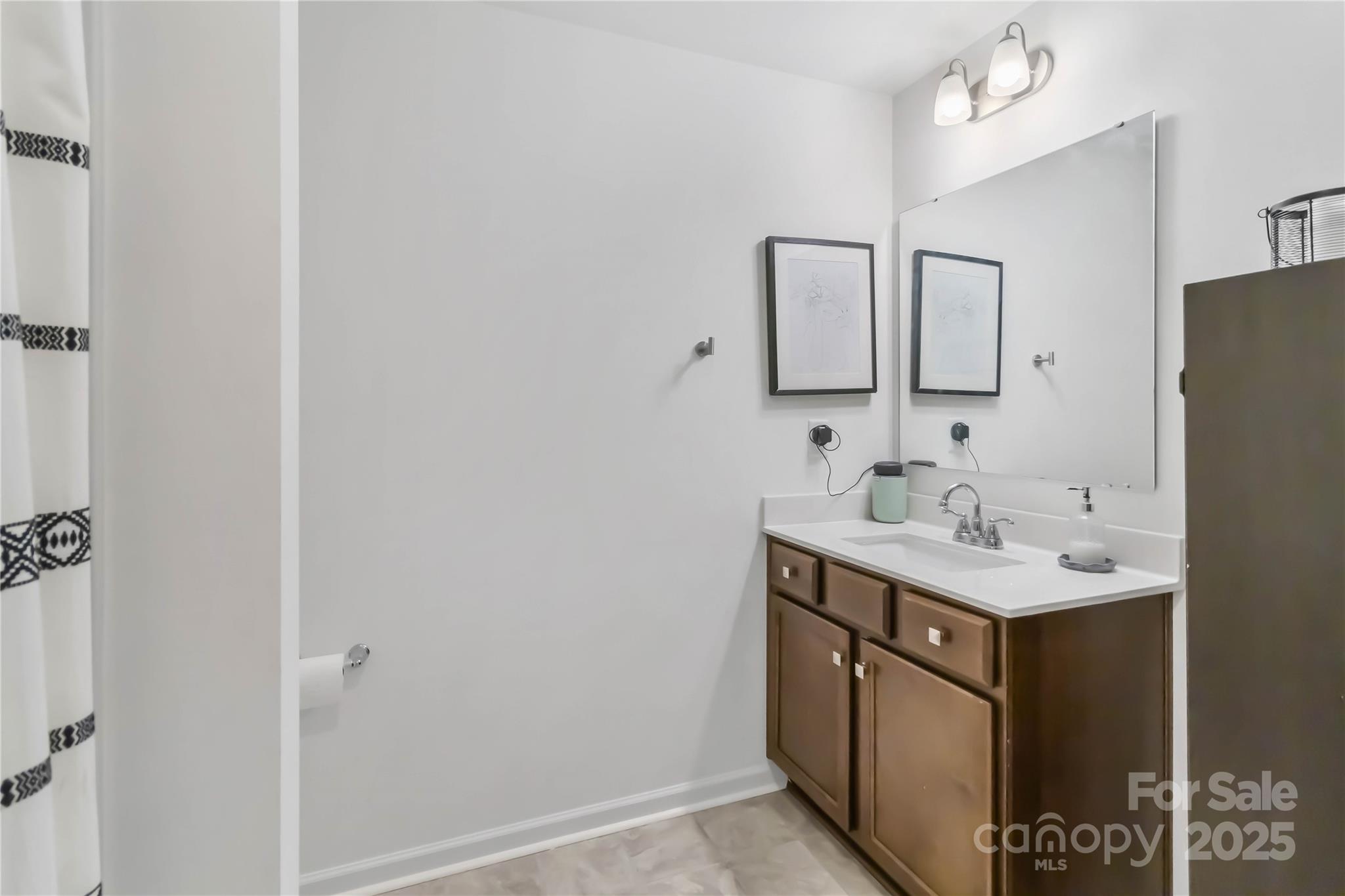 684 Candela Court — York