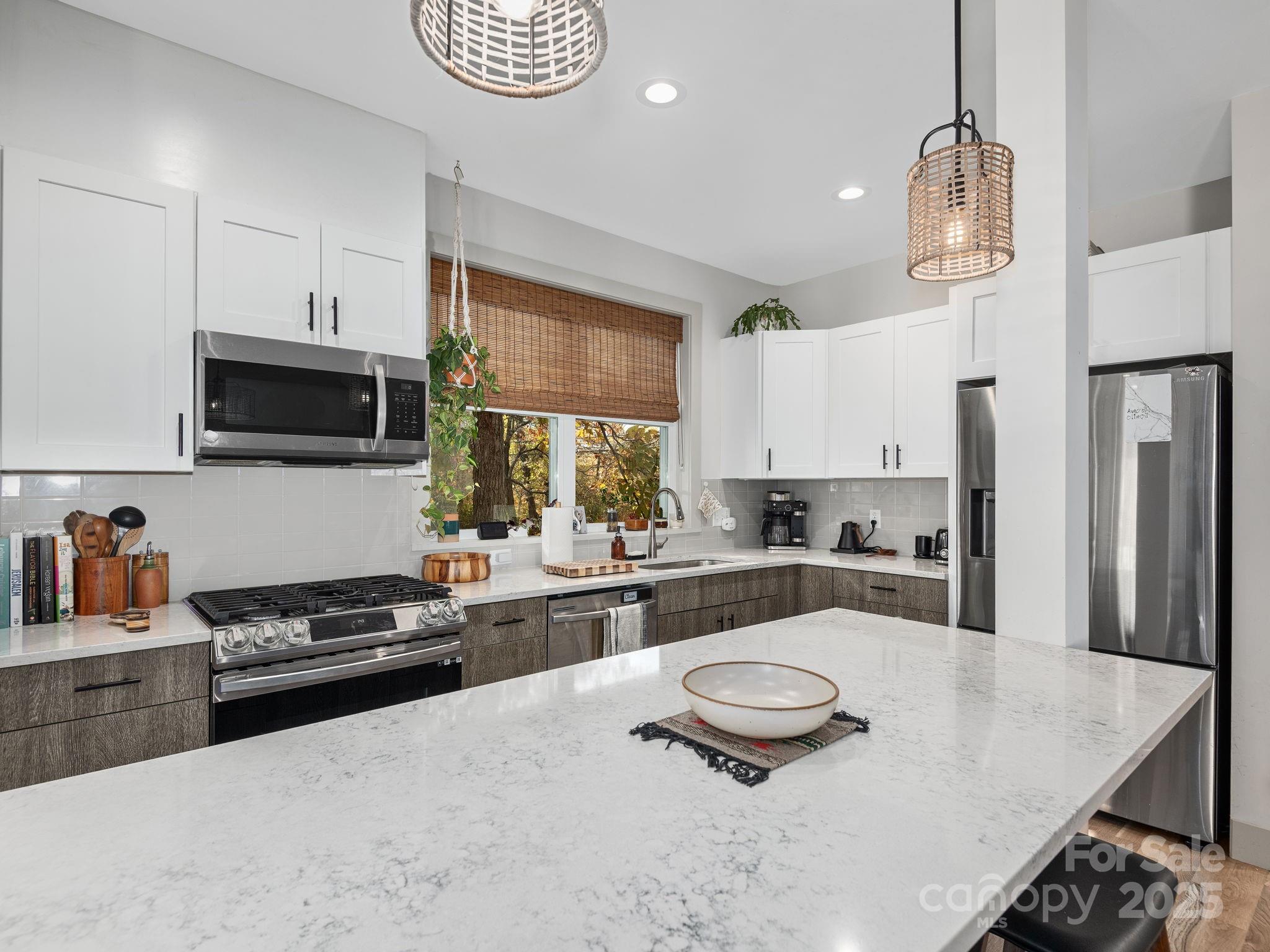 39 Cisco Road — Asheville