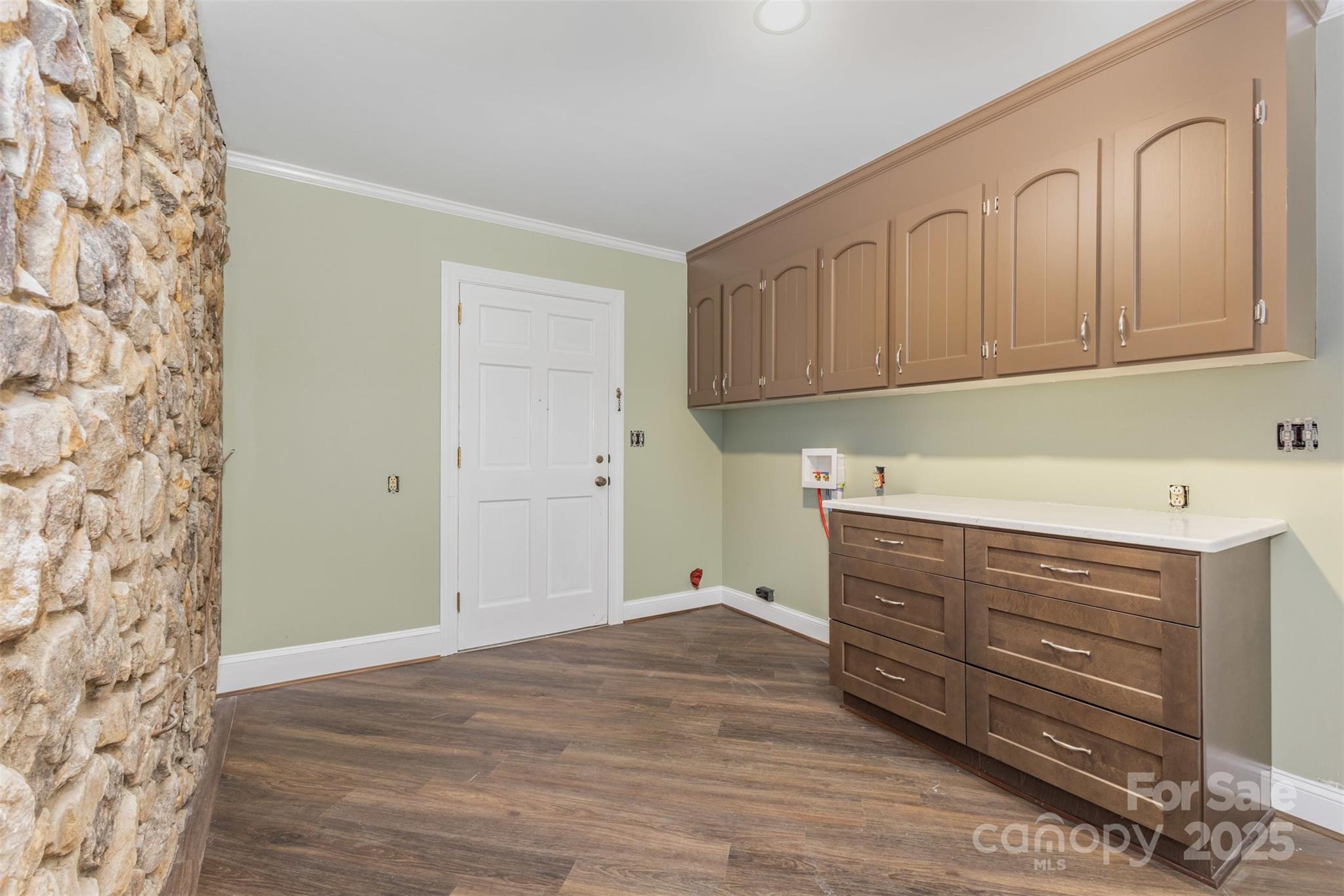 475 Baymount Drive — Statesville