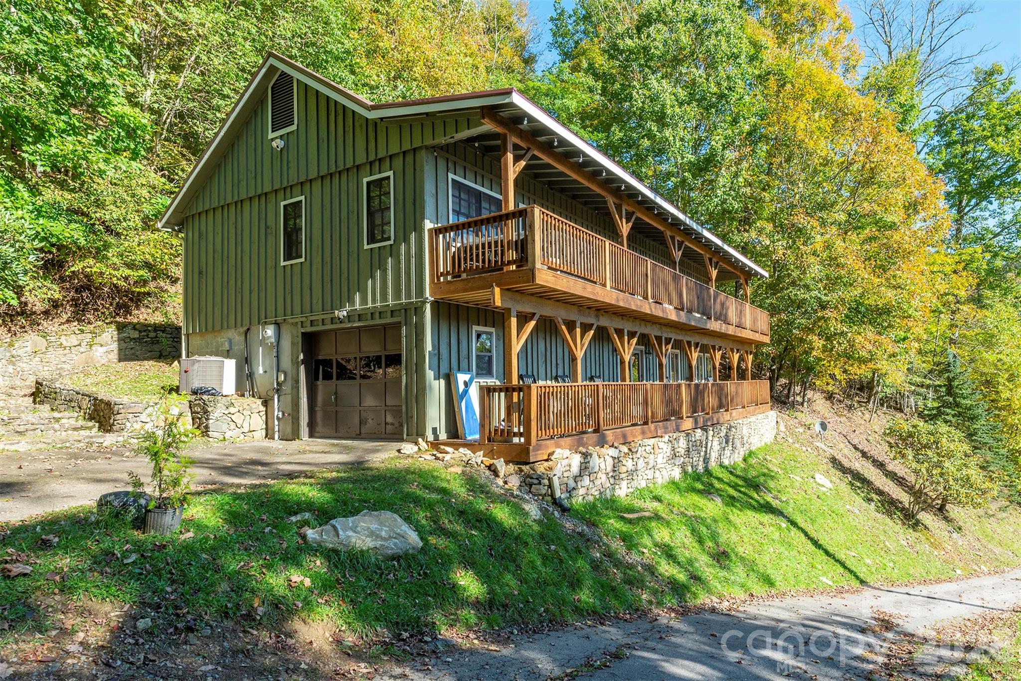 322 Goldenleaf Road — Mars Hill