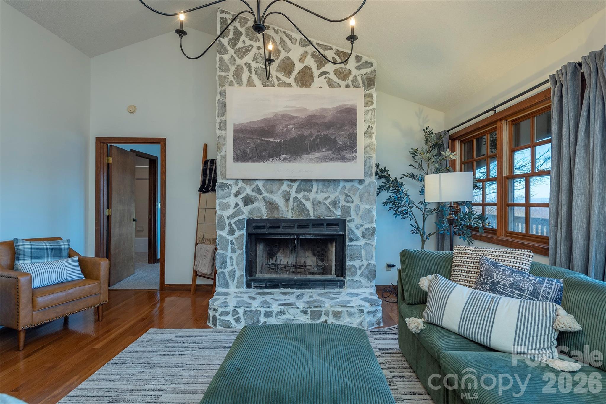 322 Goldenleaf Road — Mars Hill