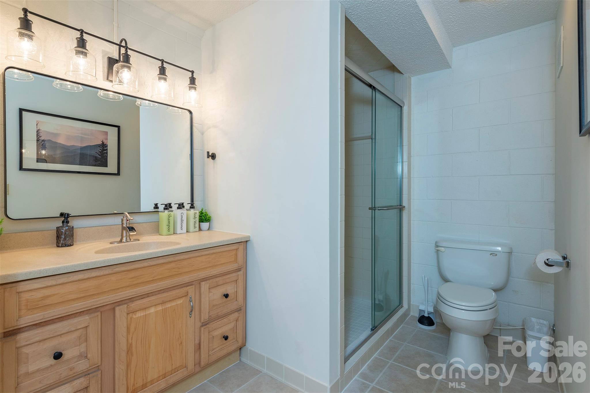 322 Goldenleaf Road — Mars Hill