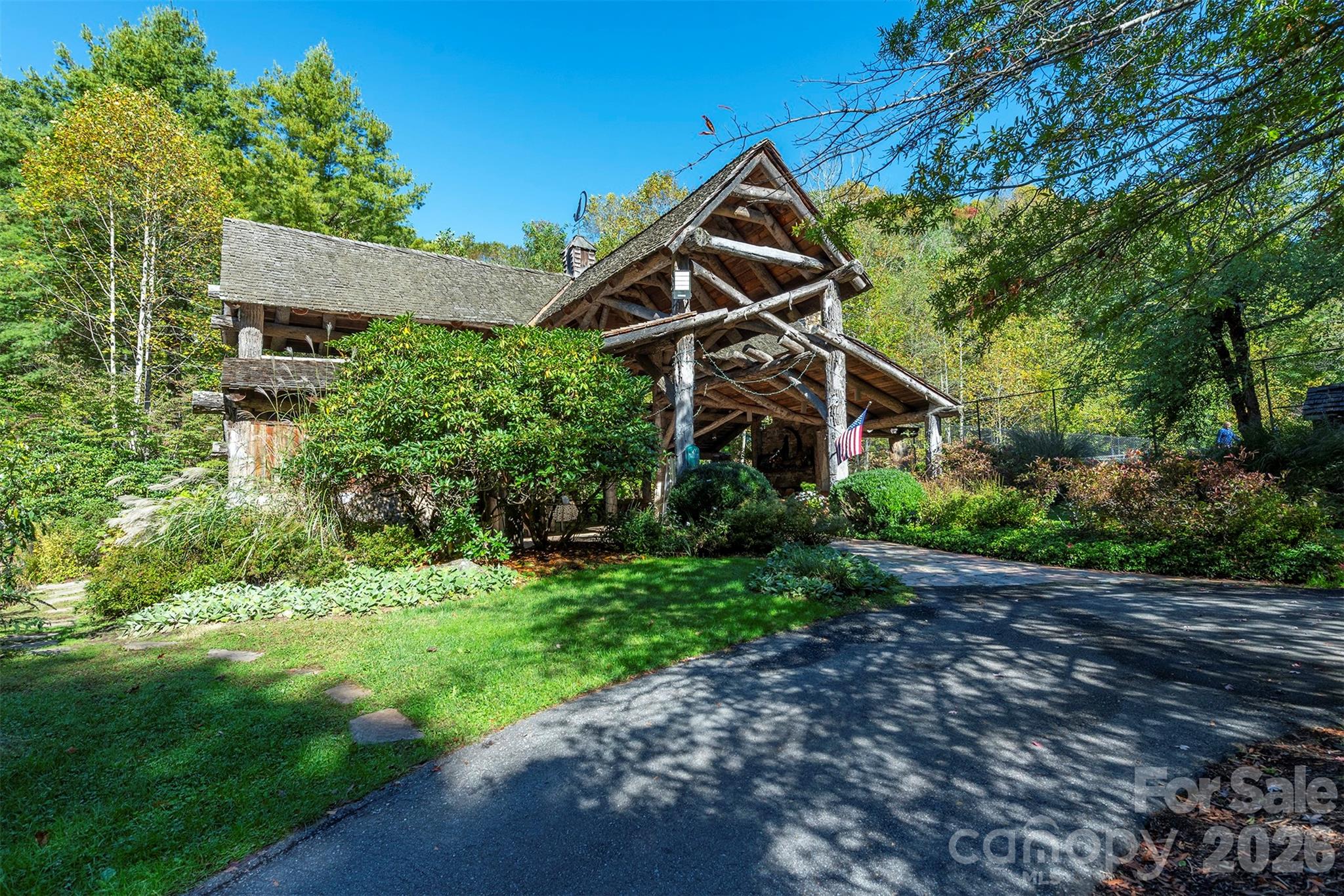 322 Goldenleaf Road — Mars Hill