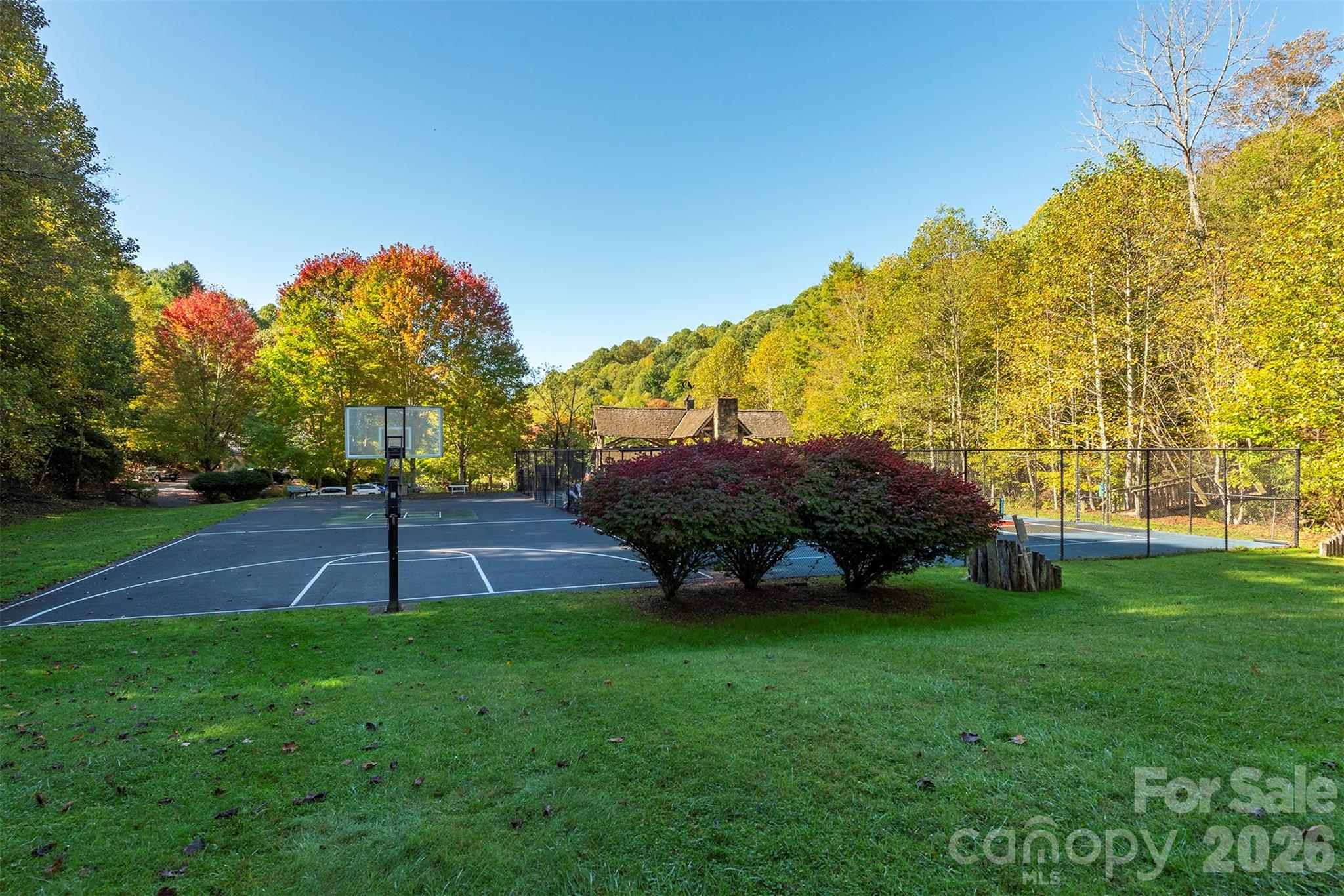 322 Goldenleaf Road — Mars Hill