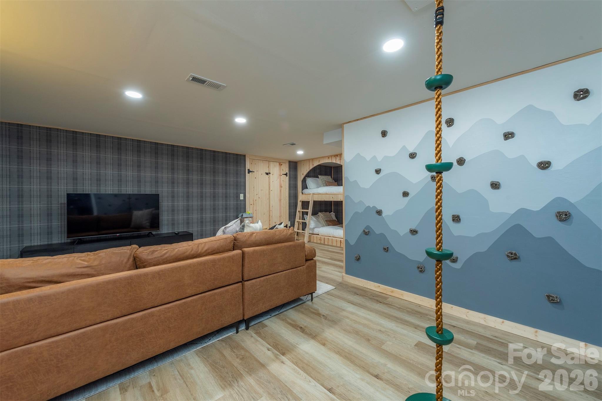 322 Goldenleaf Road — Mars Hill