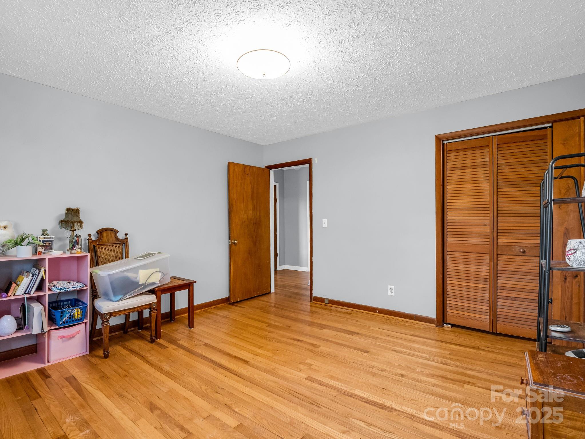 290 Stepp Mill Road — Hendersonville