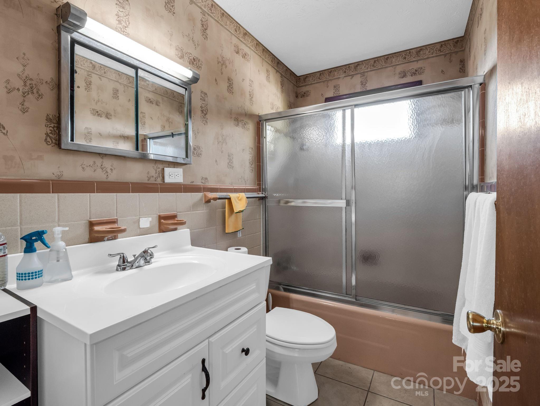 290 Stepp Mill Road — Hendersonville