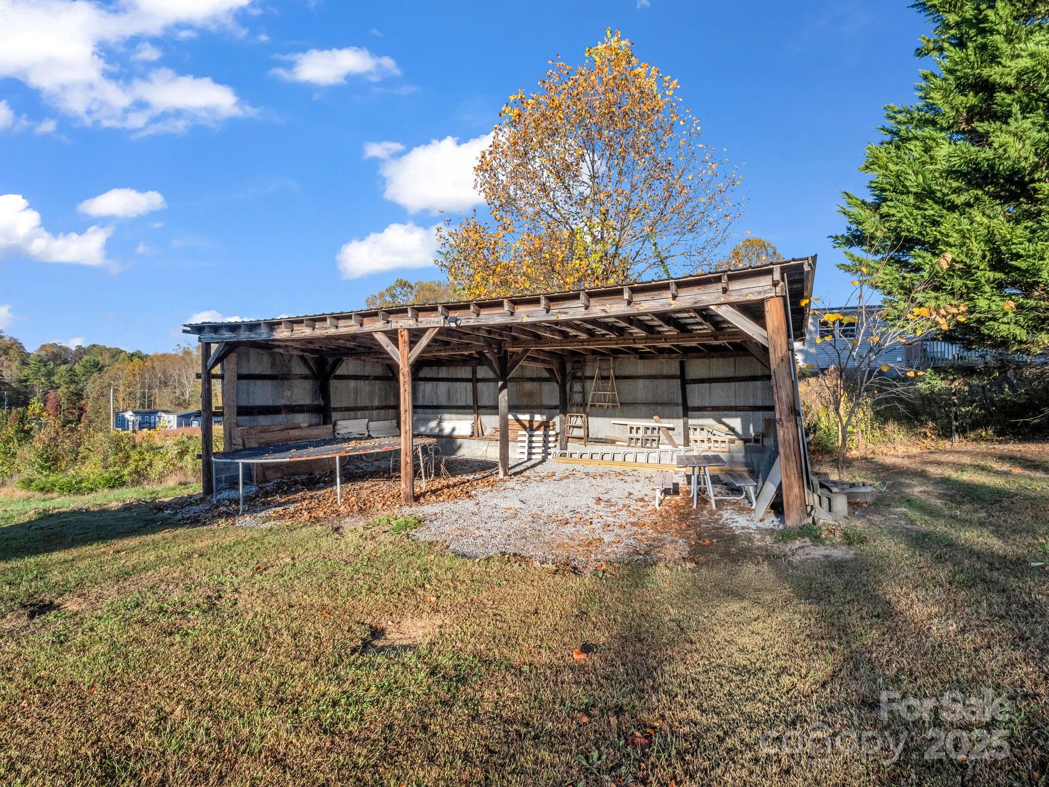 290 Stepp Mill Road — Hendersonville