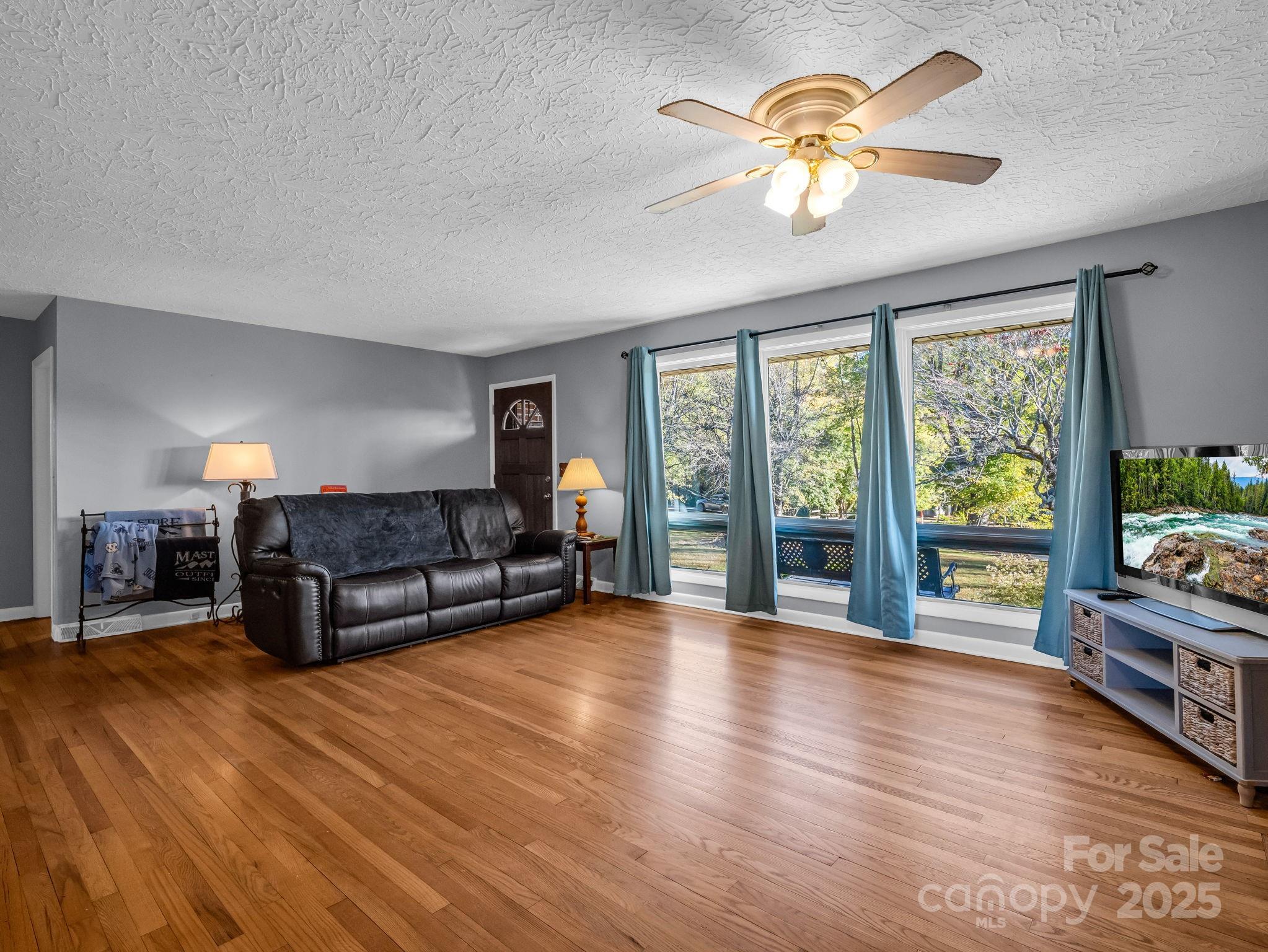 290 Stepp Mill Road — Hendersonville