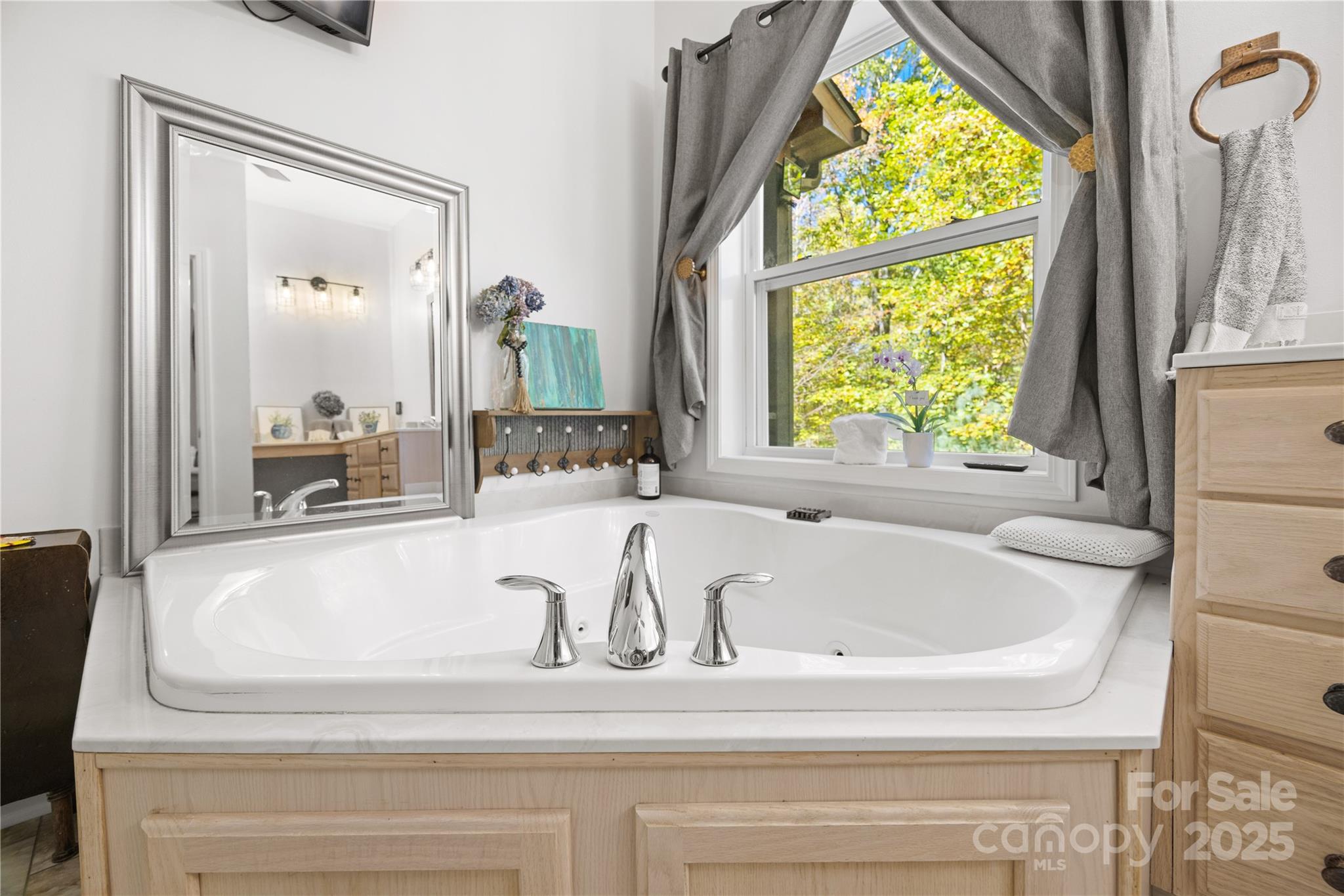 1308 Bell Mountain Road — Zirconia
