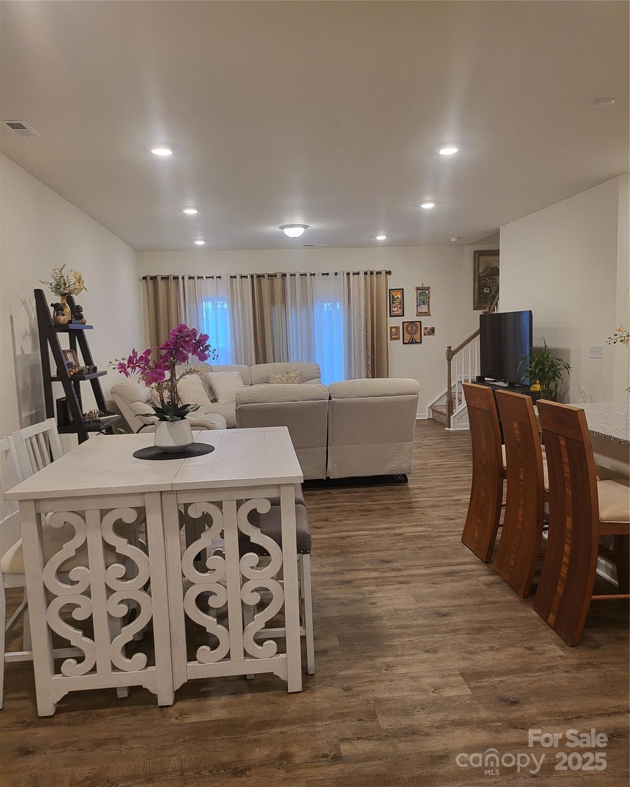 2823 Aubrey Street #94 — Monroe