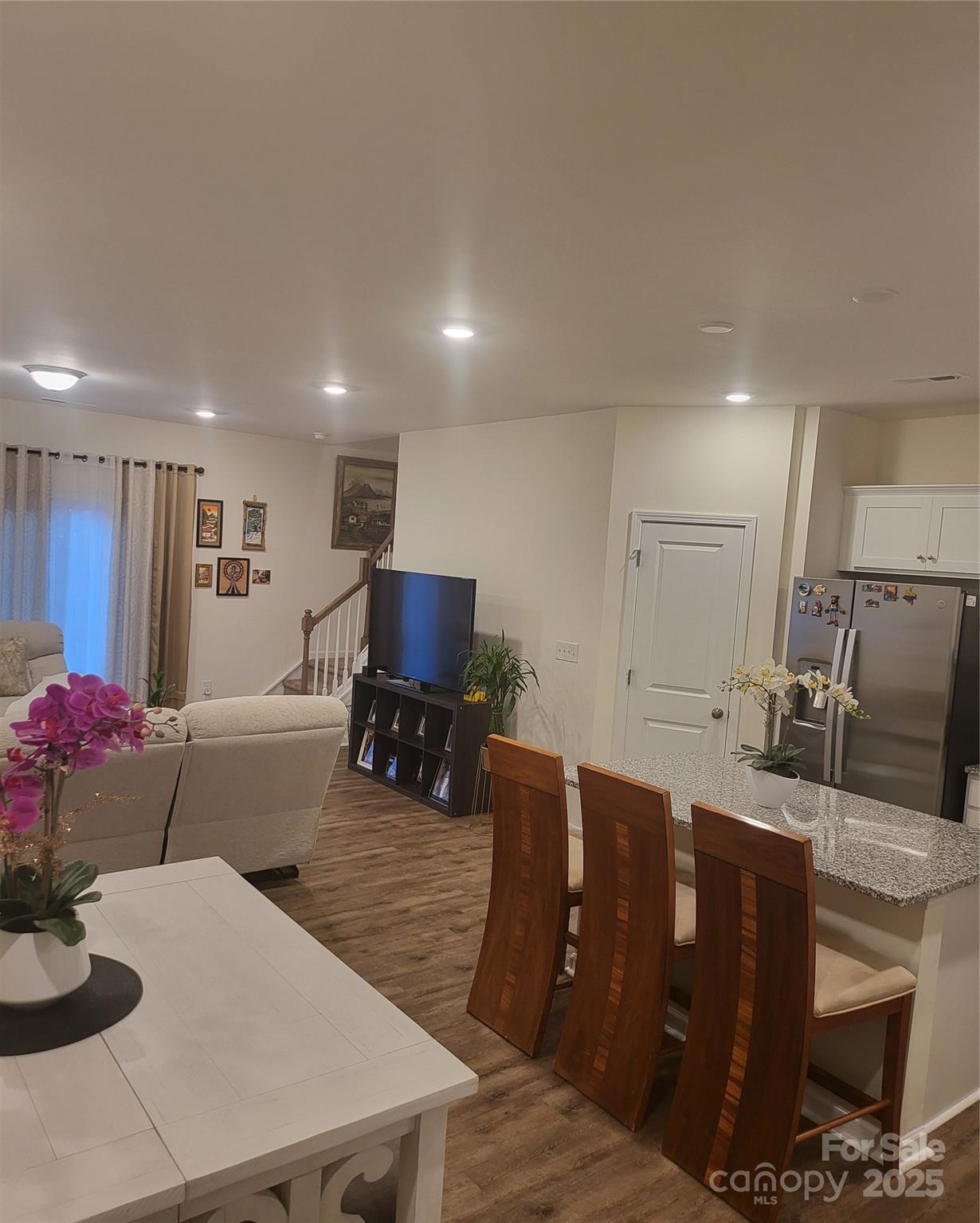 2823 Aubrey Street #94 — Monroe