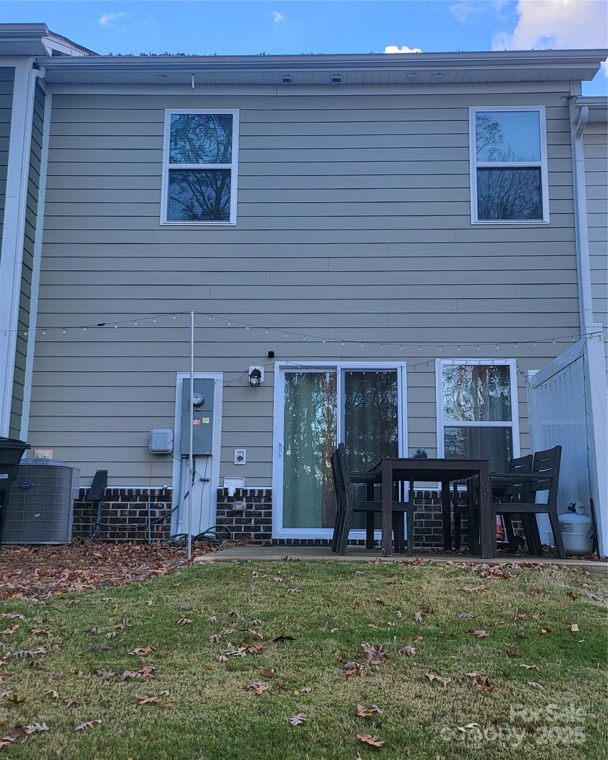 2823 Aubrey Street #94 — Monroe