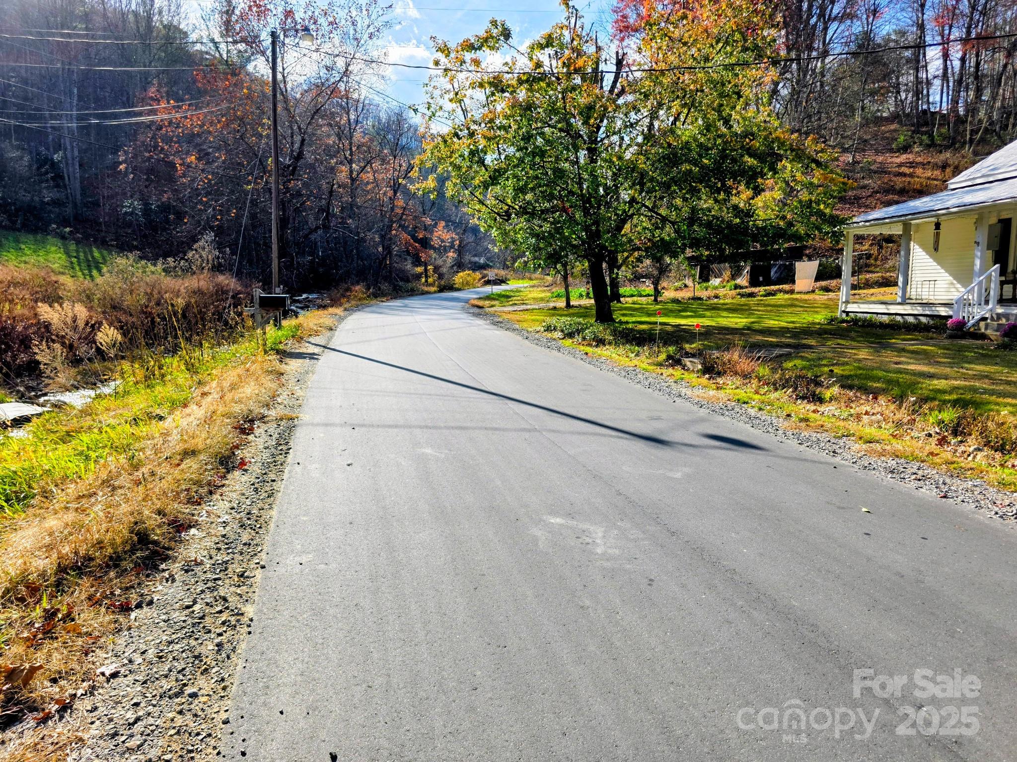 2812 Bald Mountain Road — Burnsville