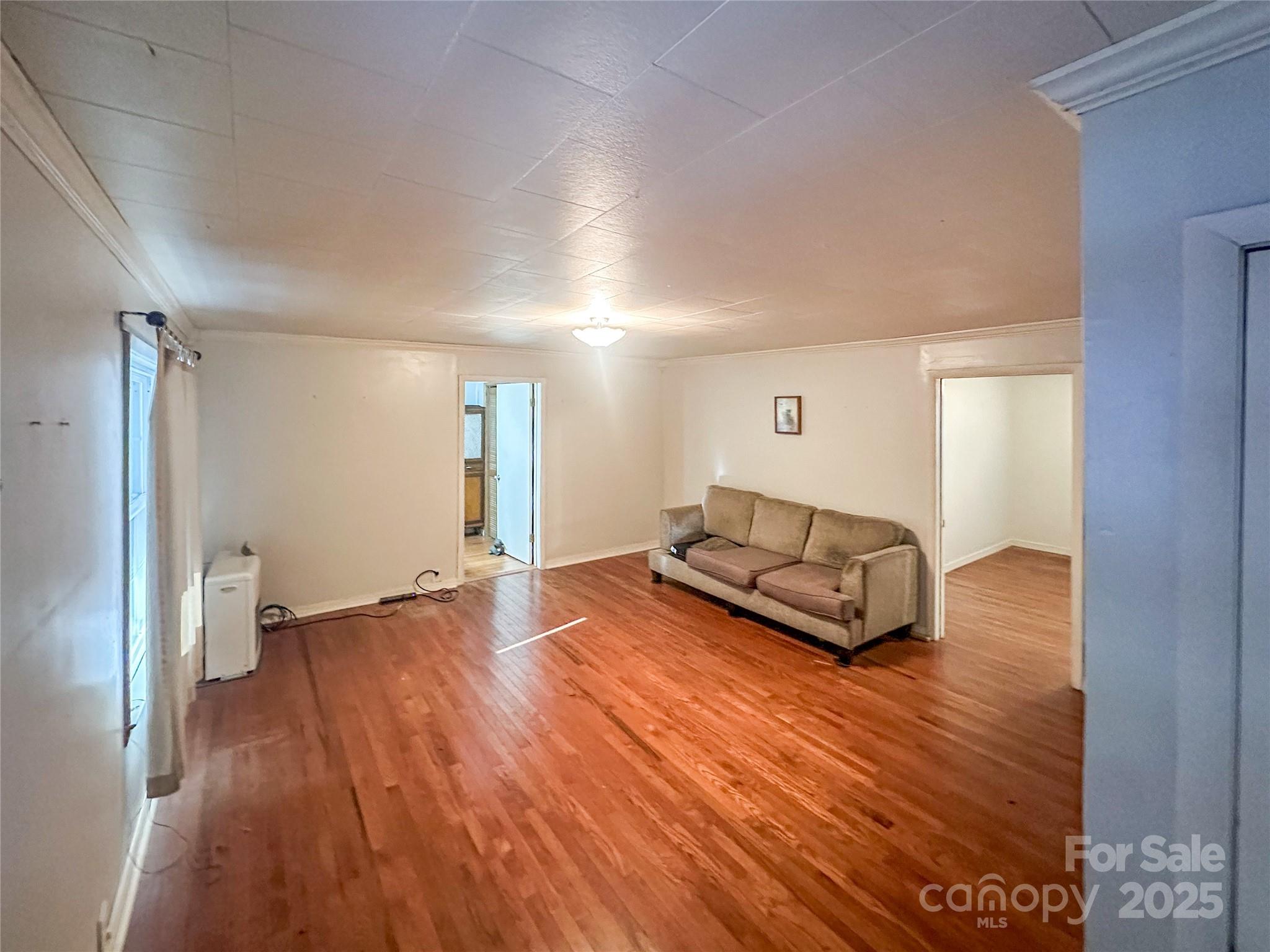 2812 Bald Mountain Road — Burnsville